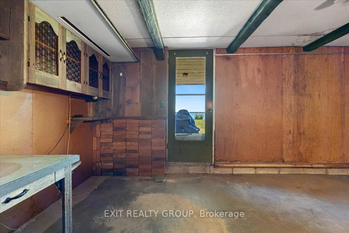 22649 Loyalist Parkway