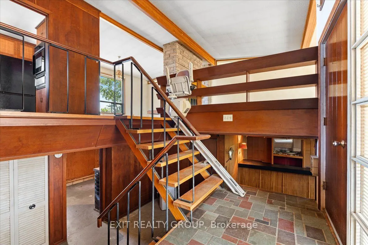 22649 Loyalist Parkway