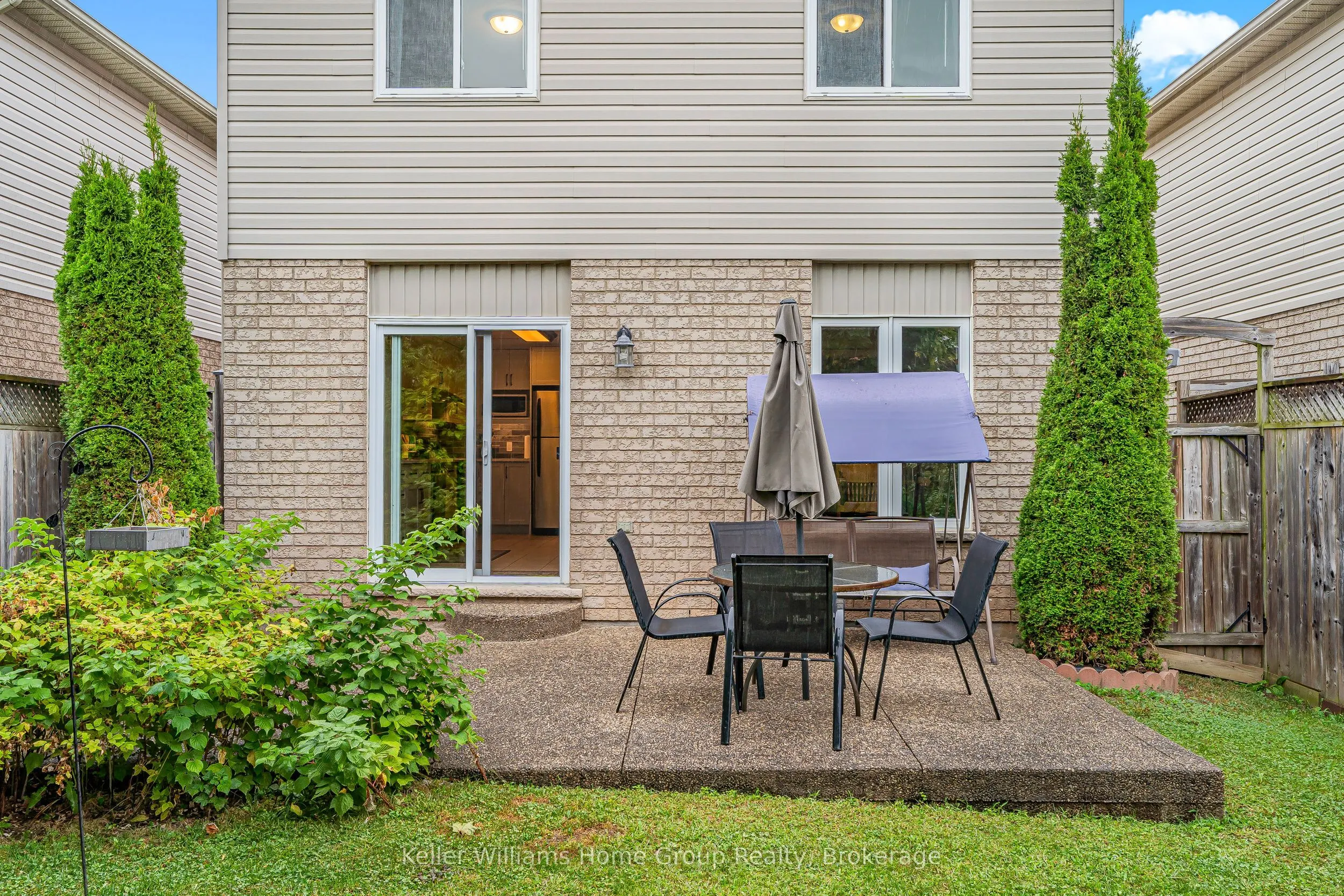 90 Udvari Crescent