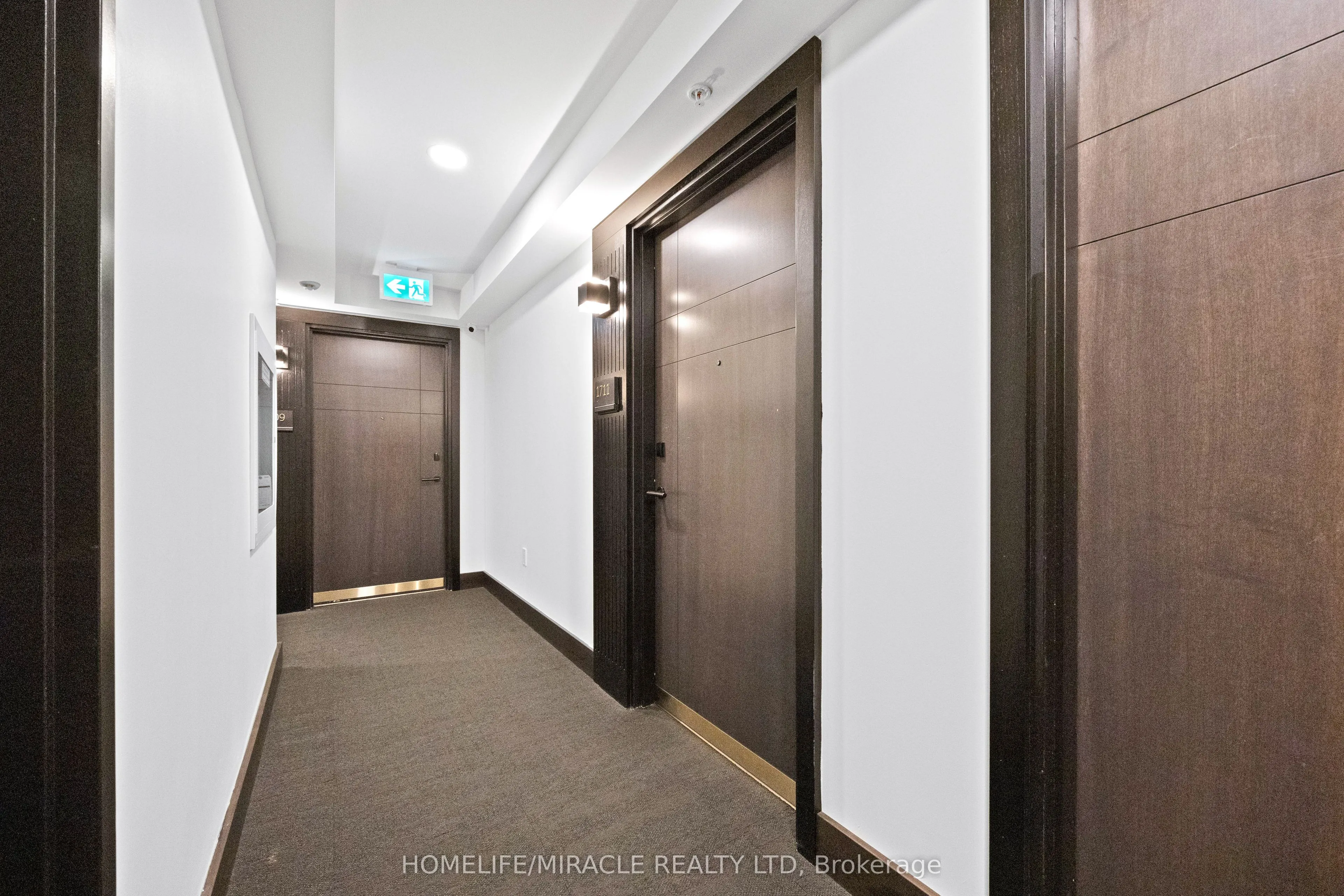 145 Columbia Street W, #1711