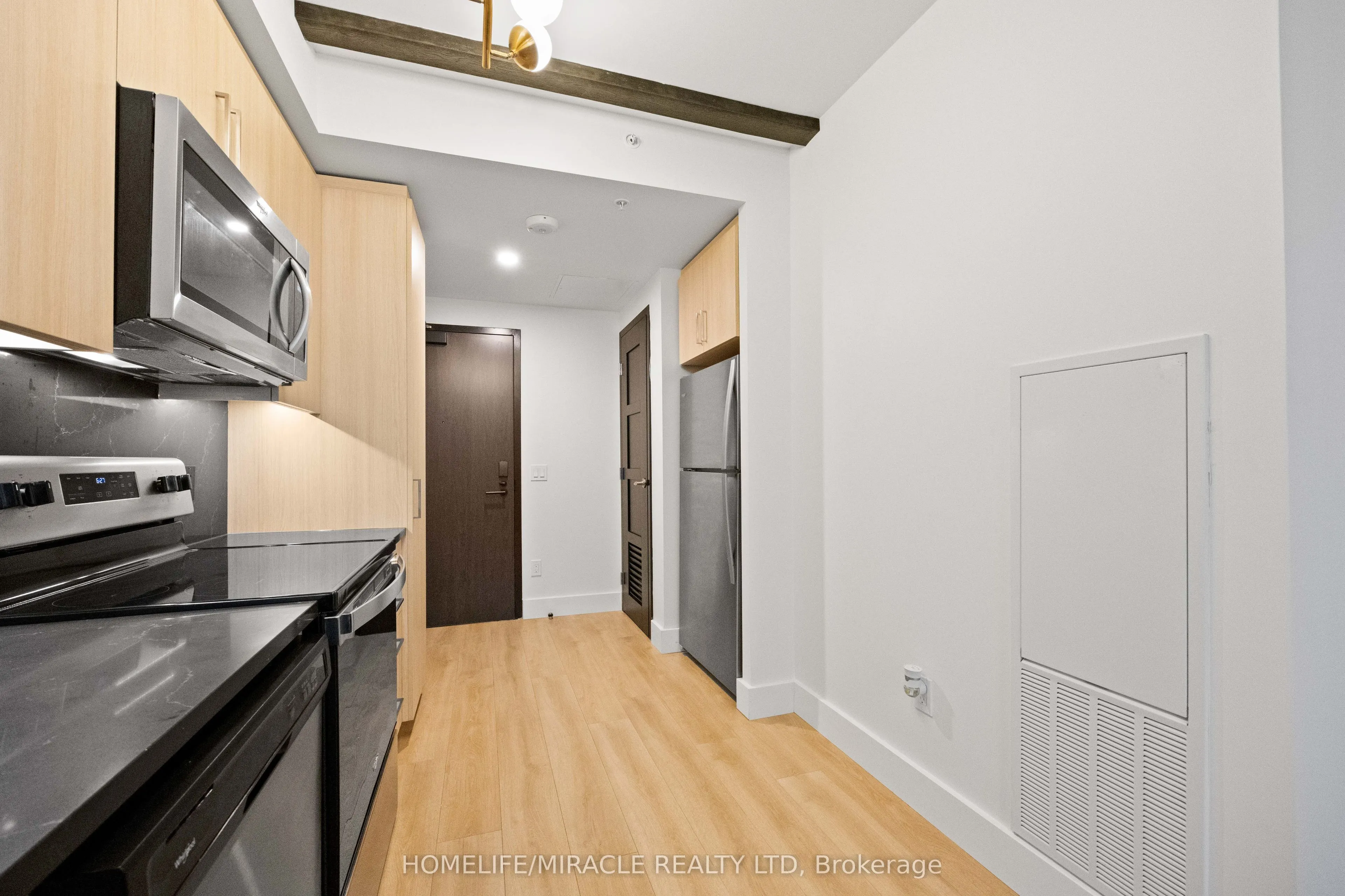 145 Columbia Street W, #1711