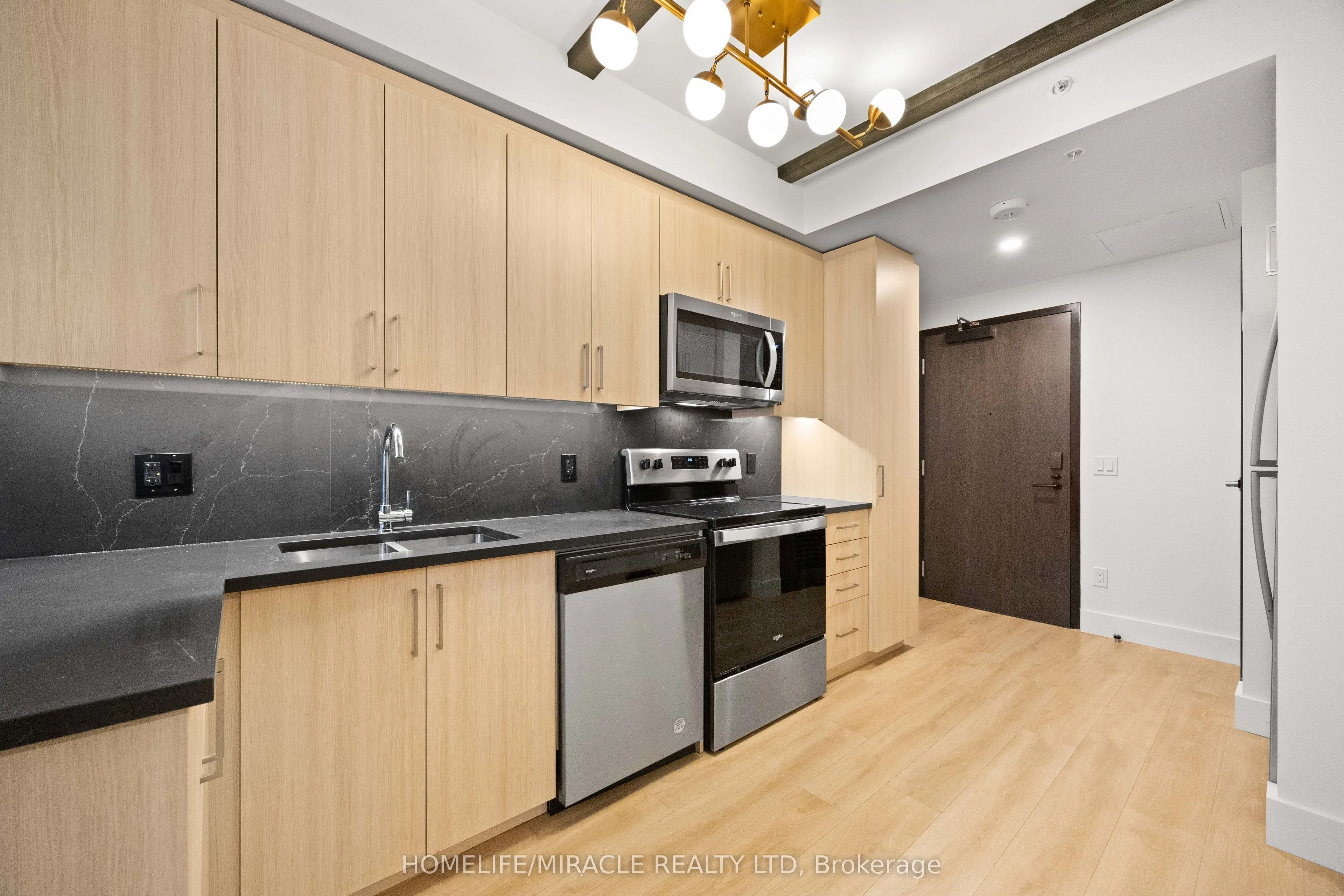 145 Columbia Street W, #1711