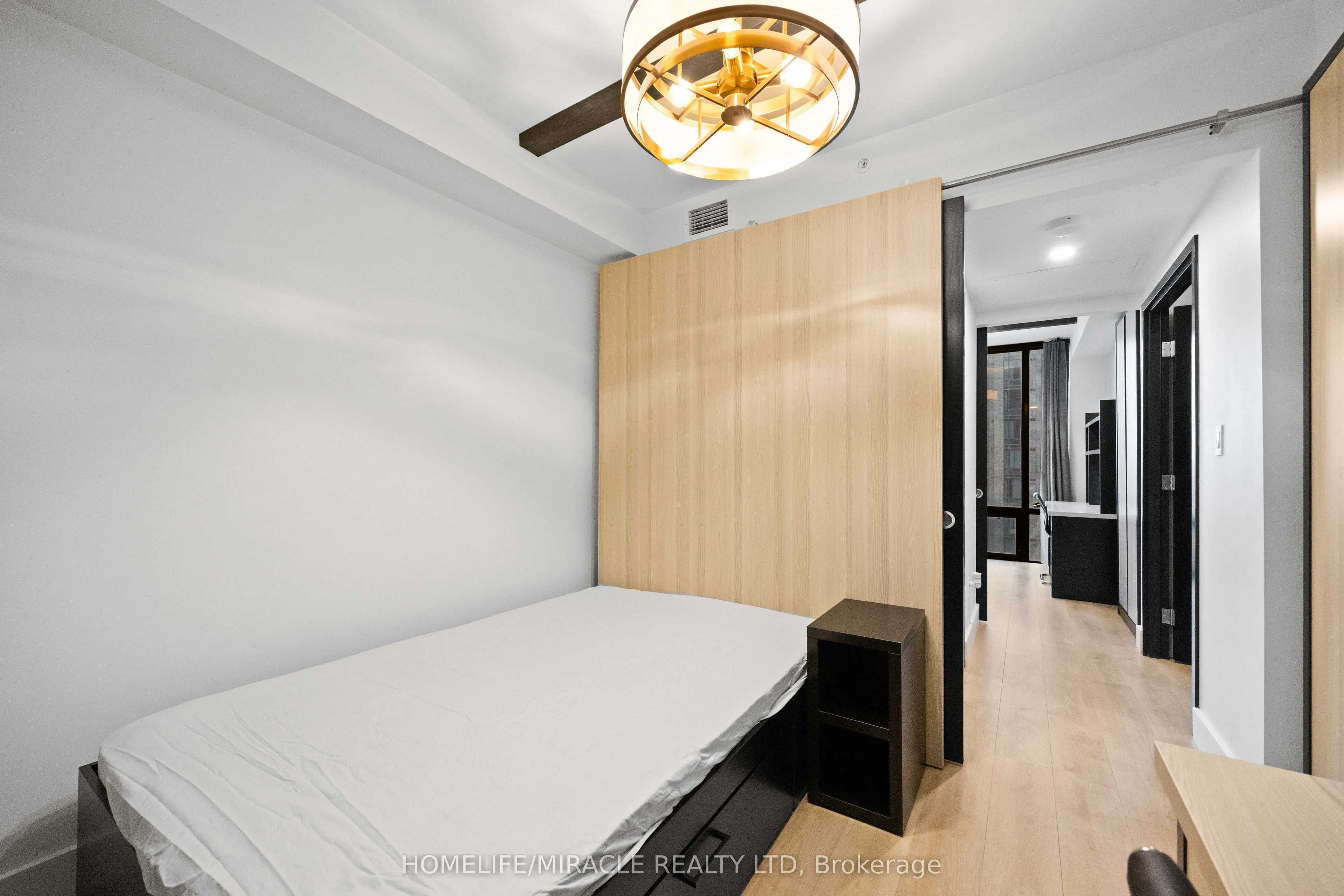 145 Columbia Street W, #1711