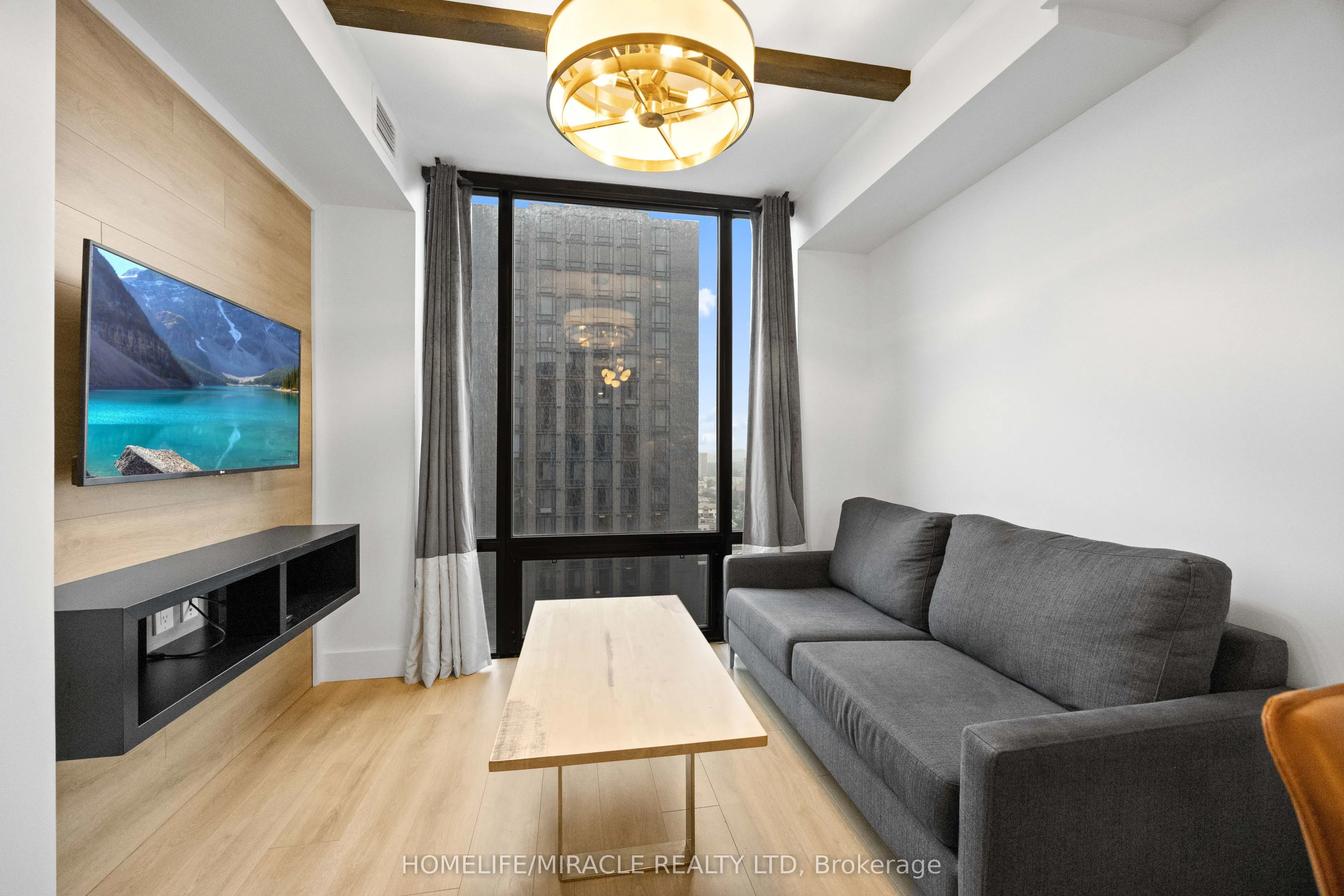 145 Columbia Street W, #1711