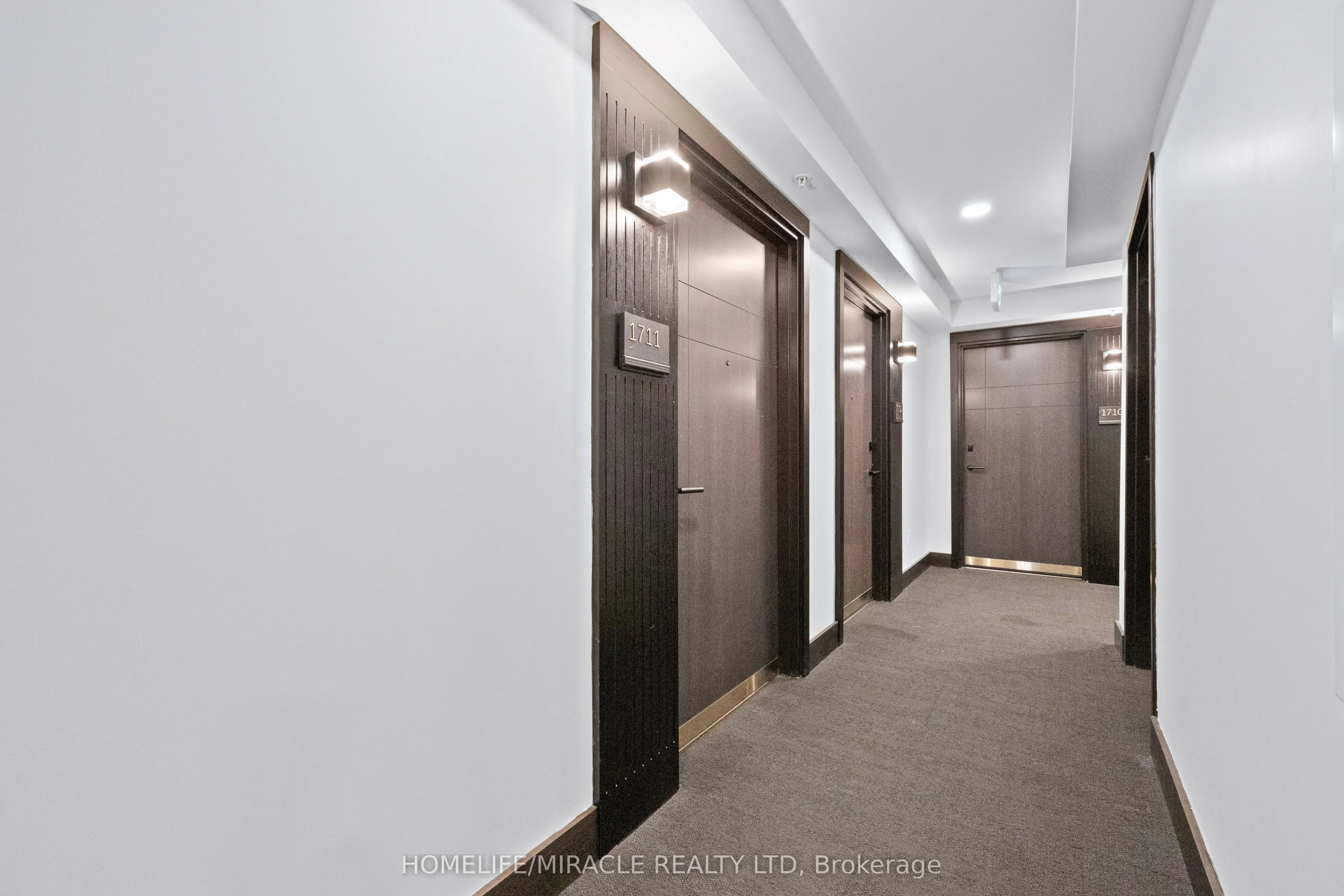 145 Columbia Street W, #1711