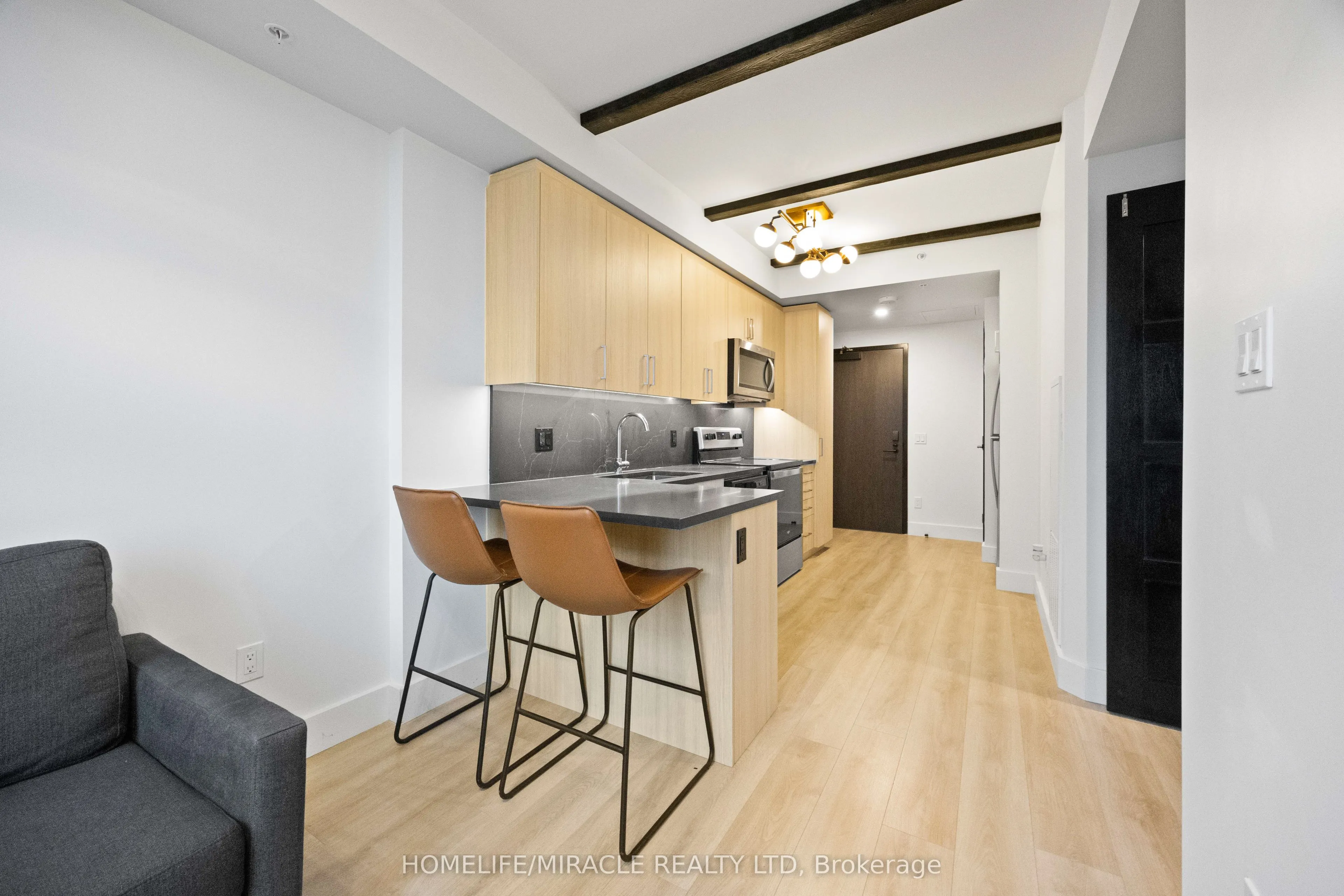 145 Columbia Street W, #1711