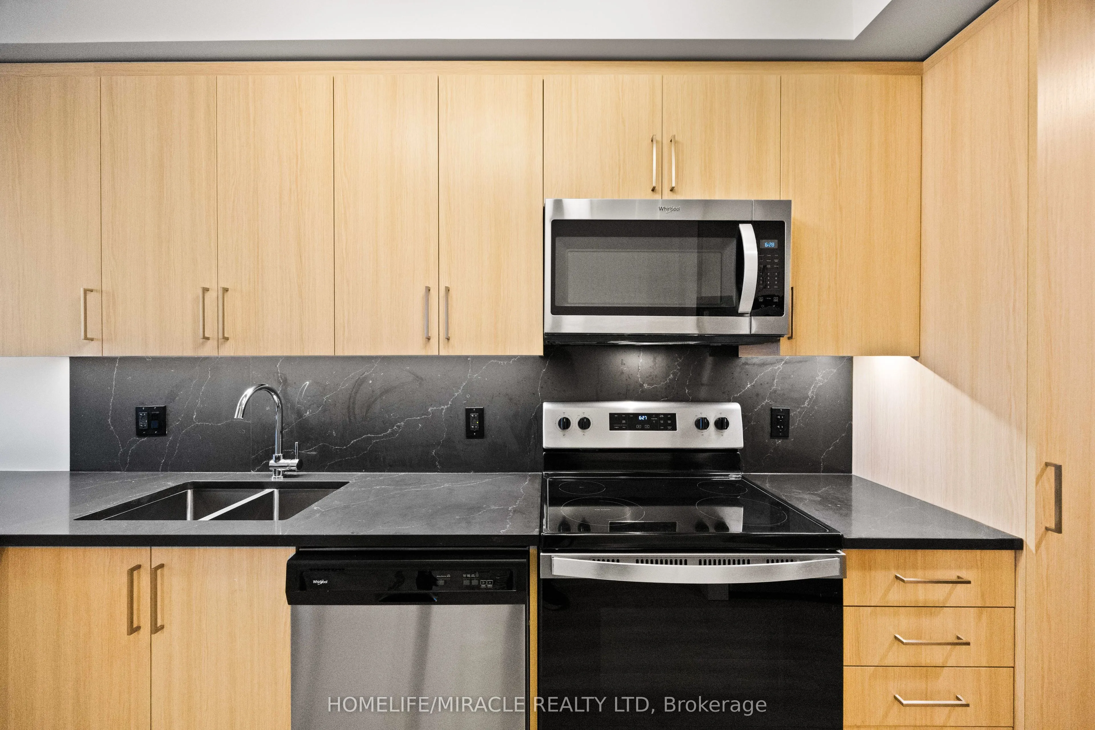 145 Columbia Street W, #1711