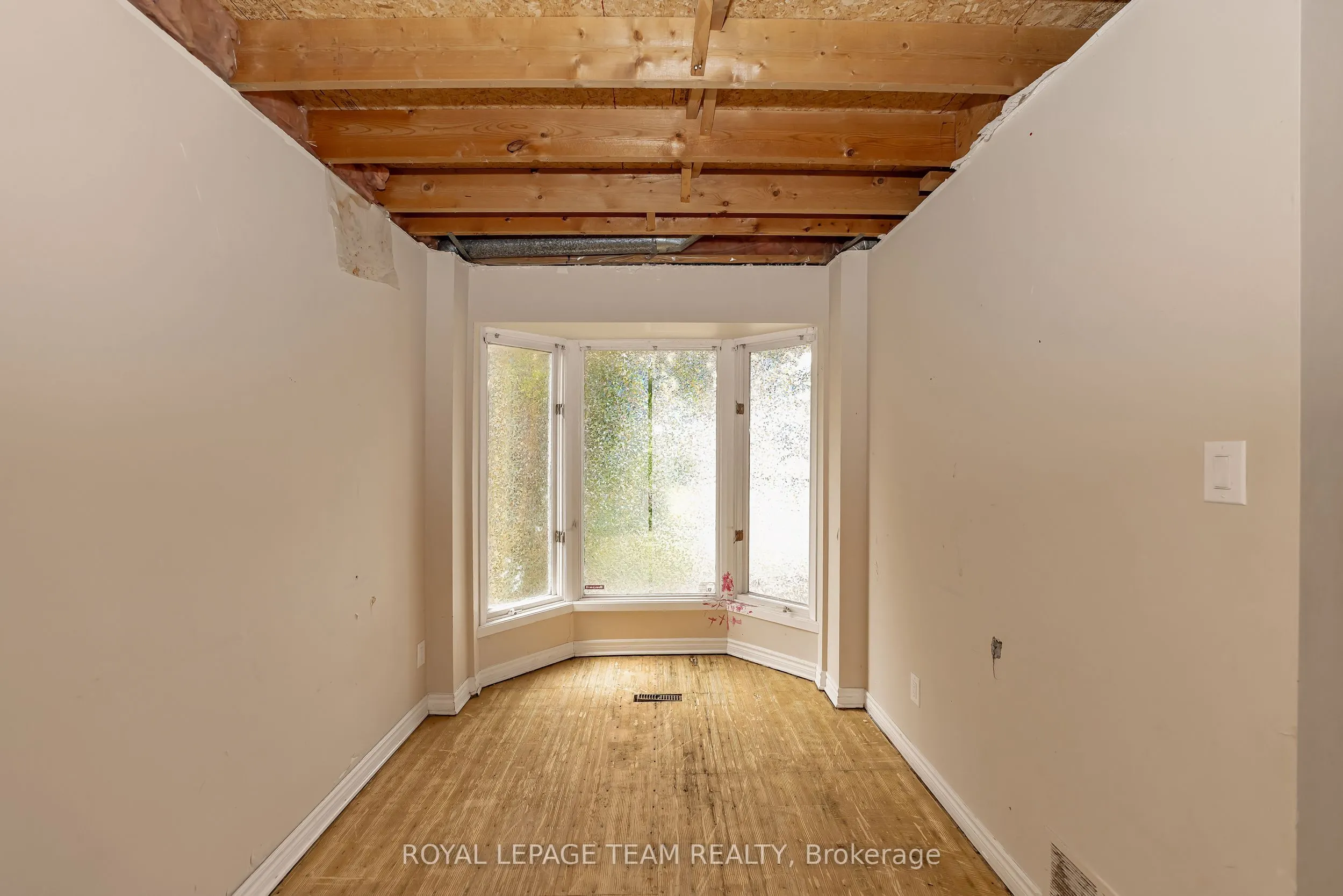 1843 Brousseau Crescent