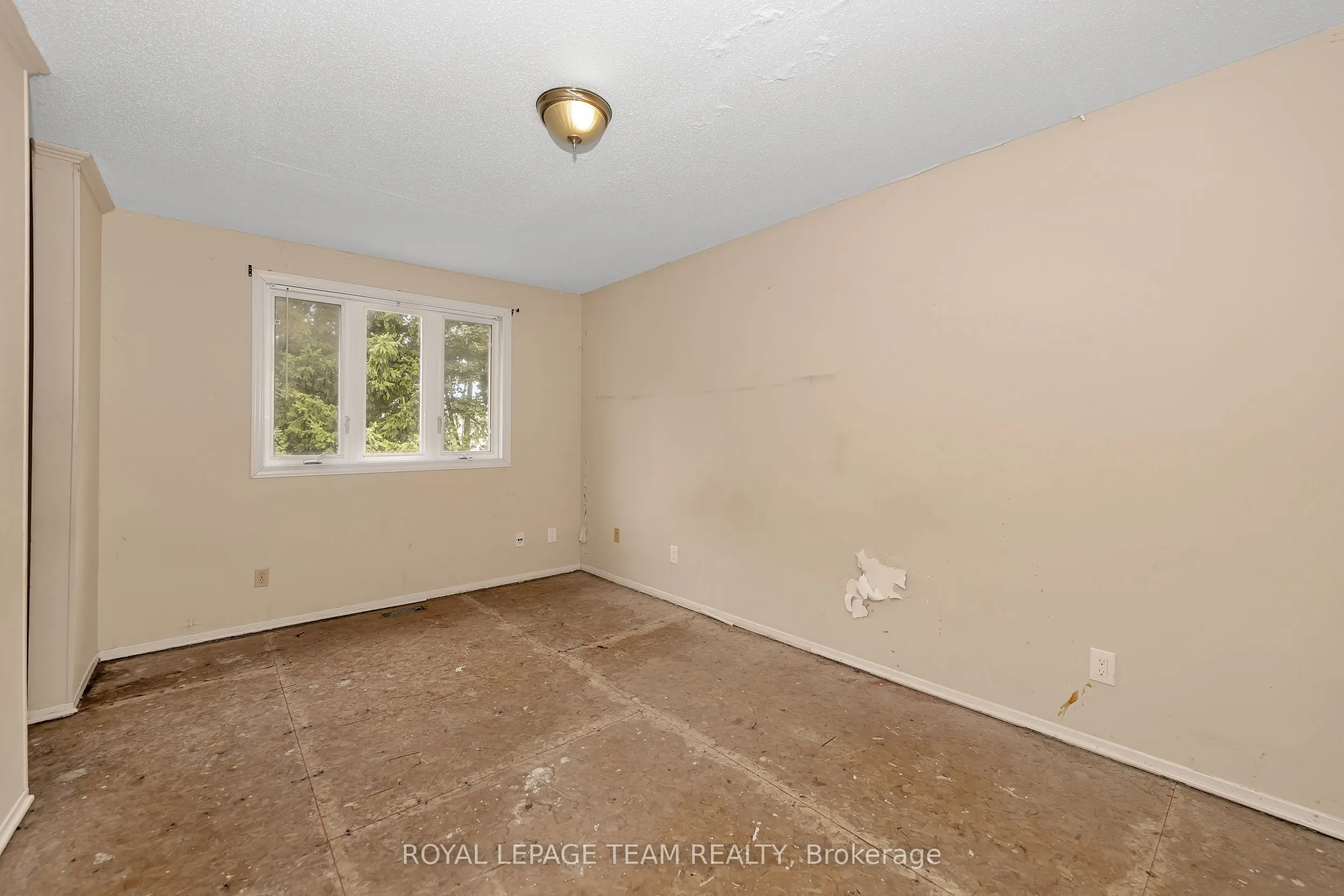 1843 Brousseau Crescent