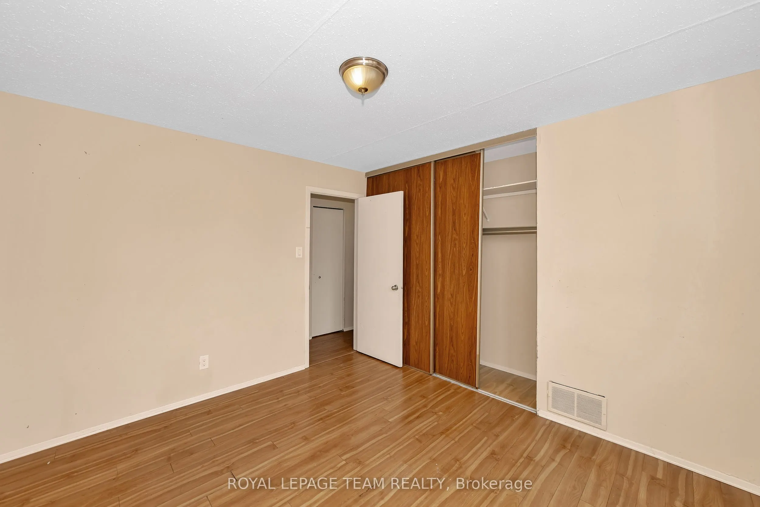 1843 Brousseau Crescent
