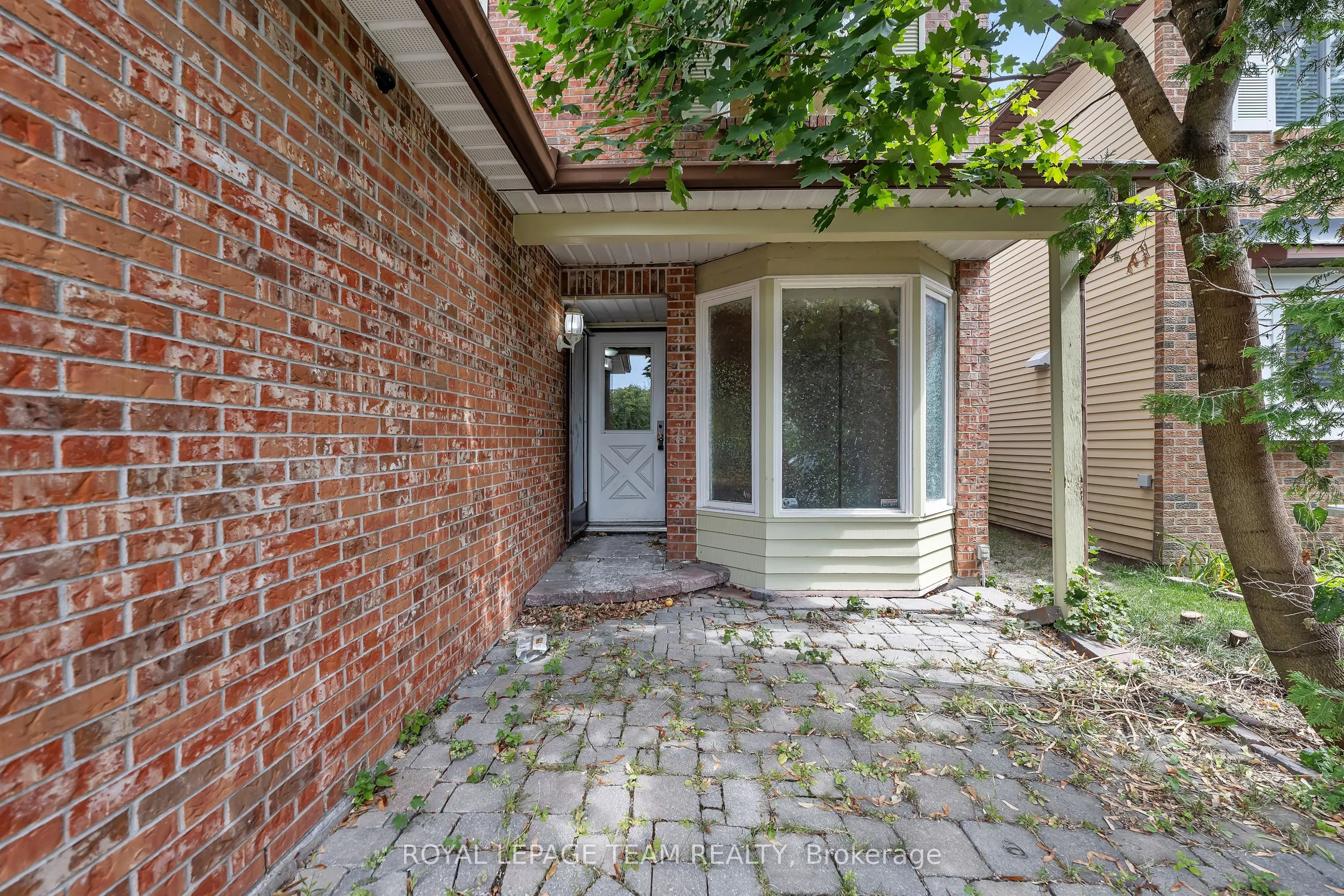 1843 Brousseau Crescent
