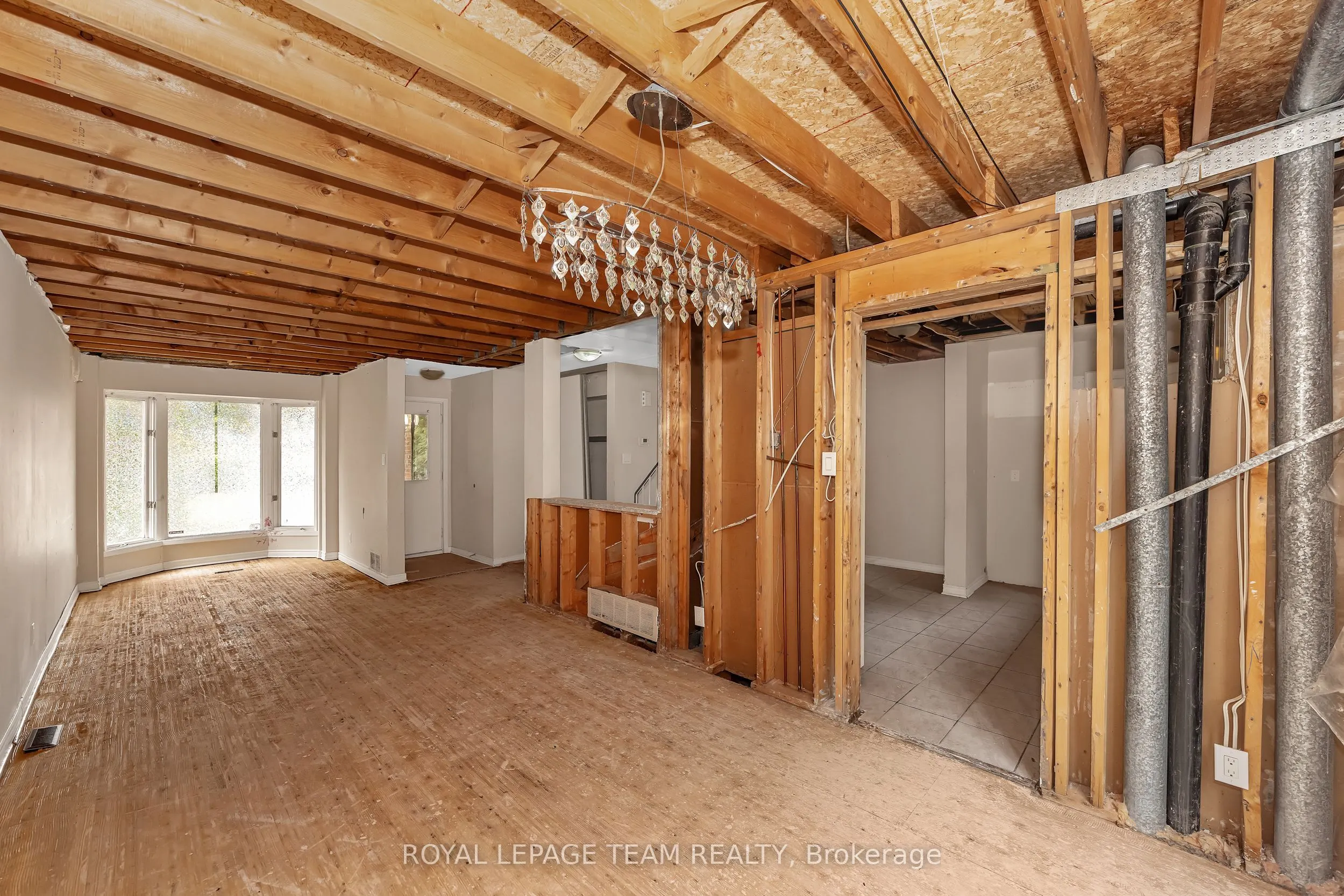 1843 Brousseau Crescent