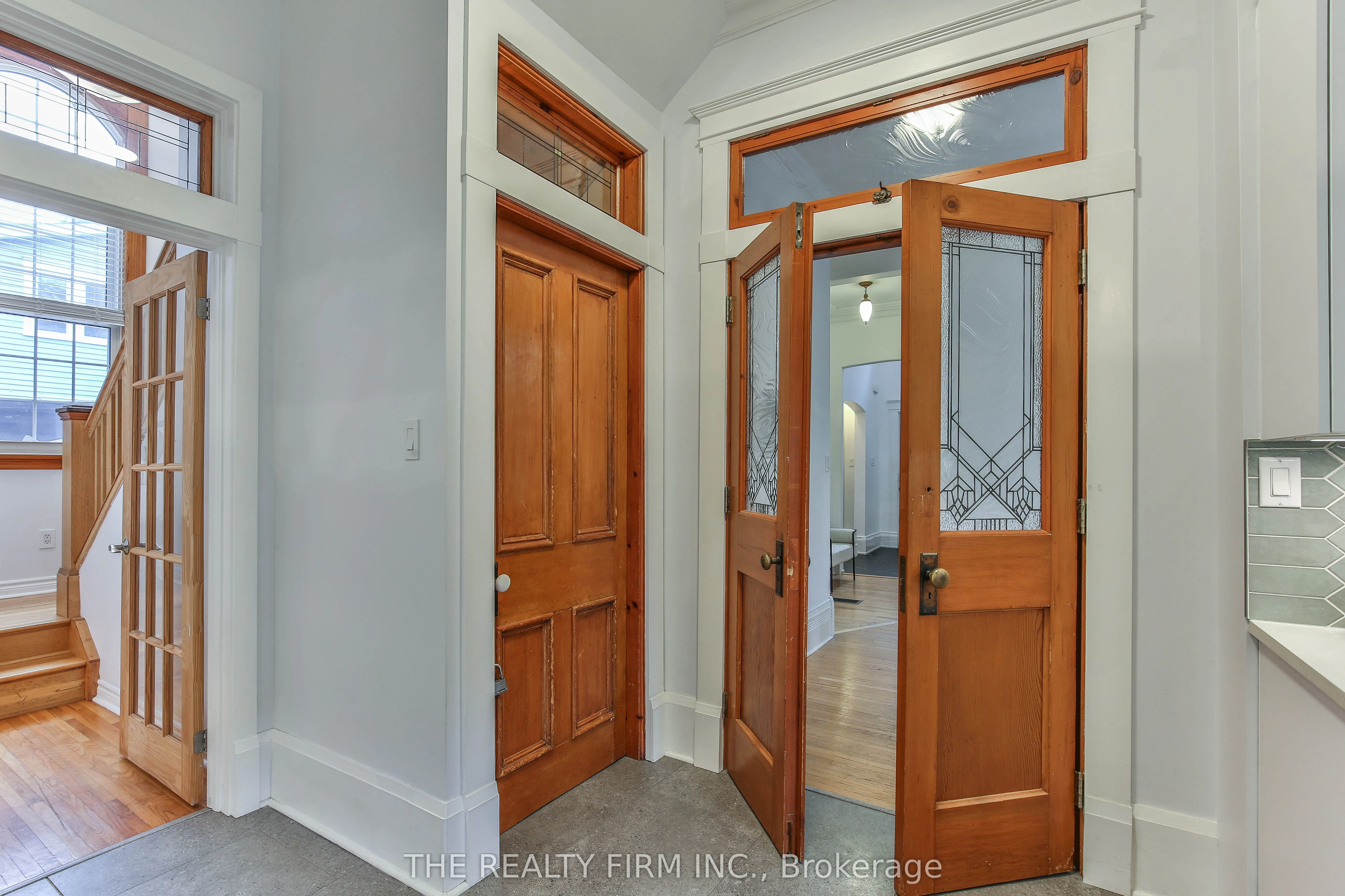 9 East Avenue