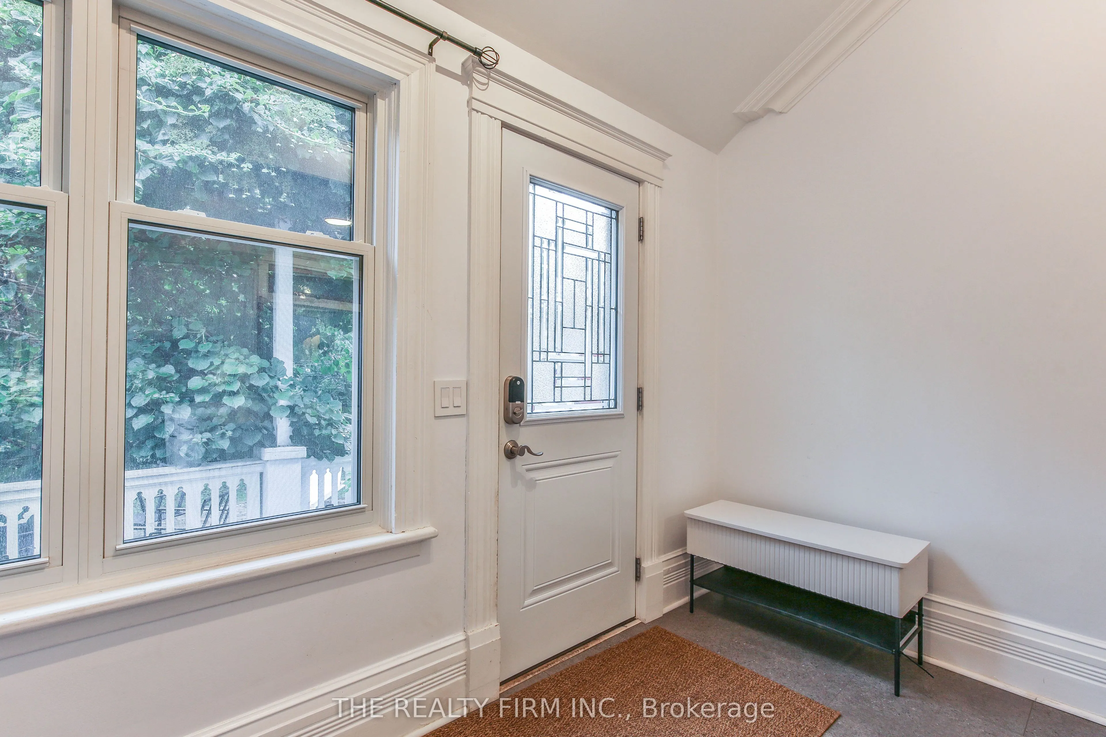 9 East Avenue
