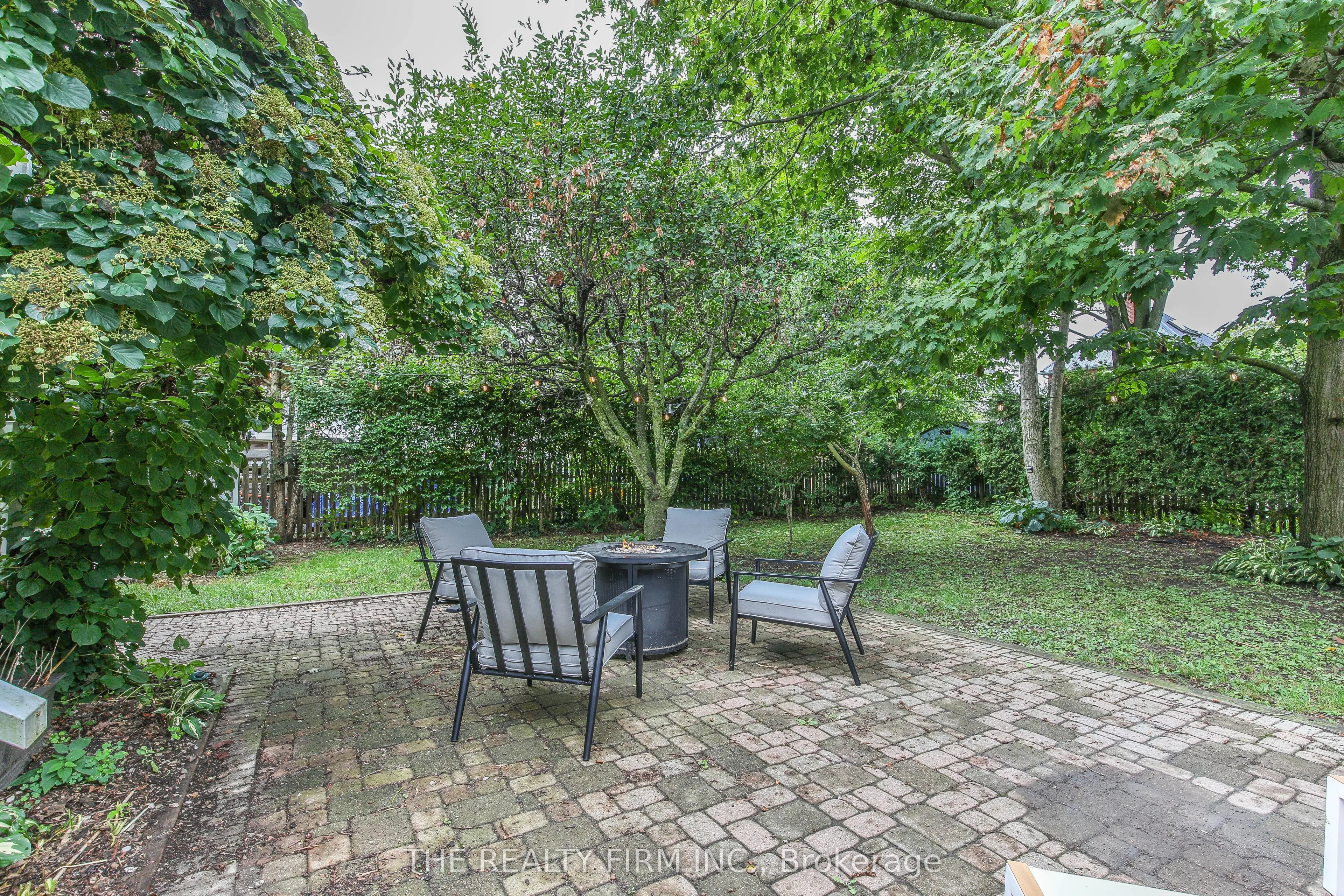9 East Avenue