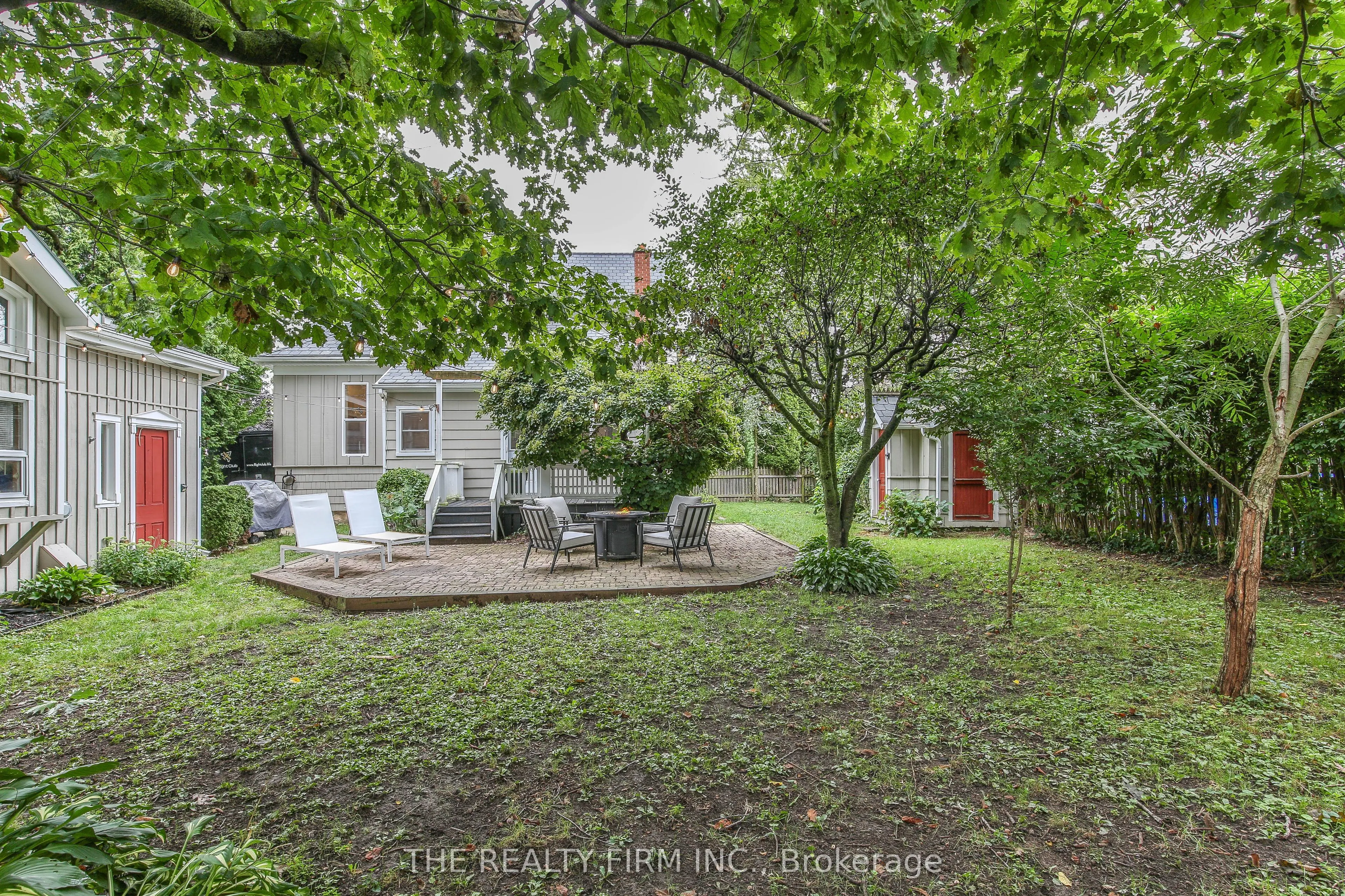 9 East Avenue