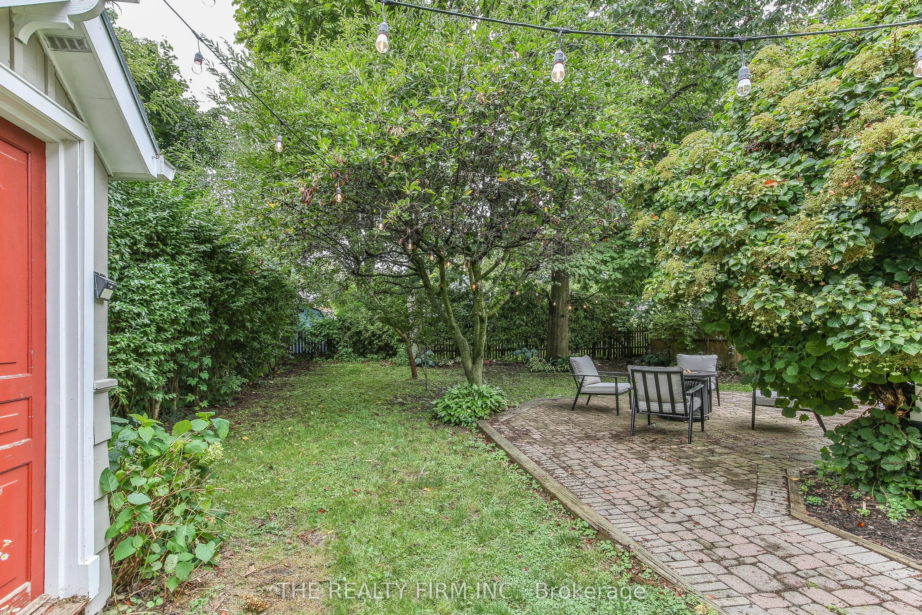 9 East Avenue