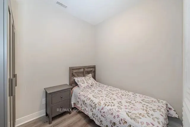 150 Main Street, #806