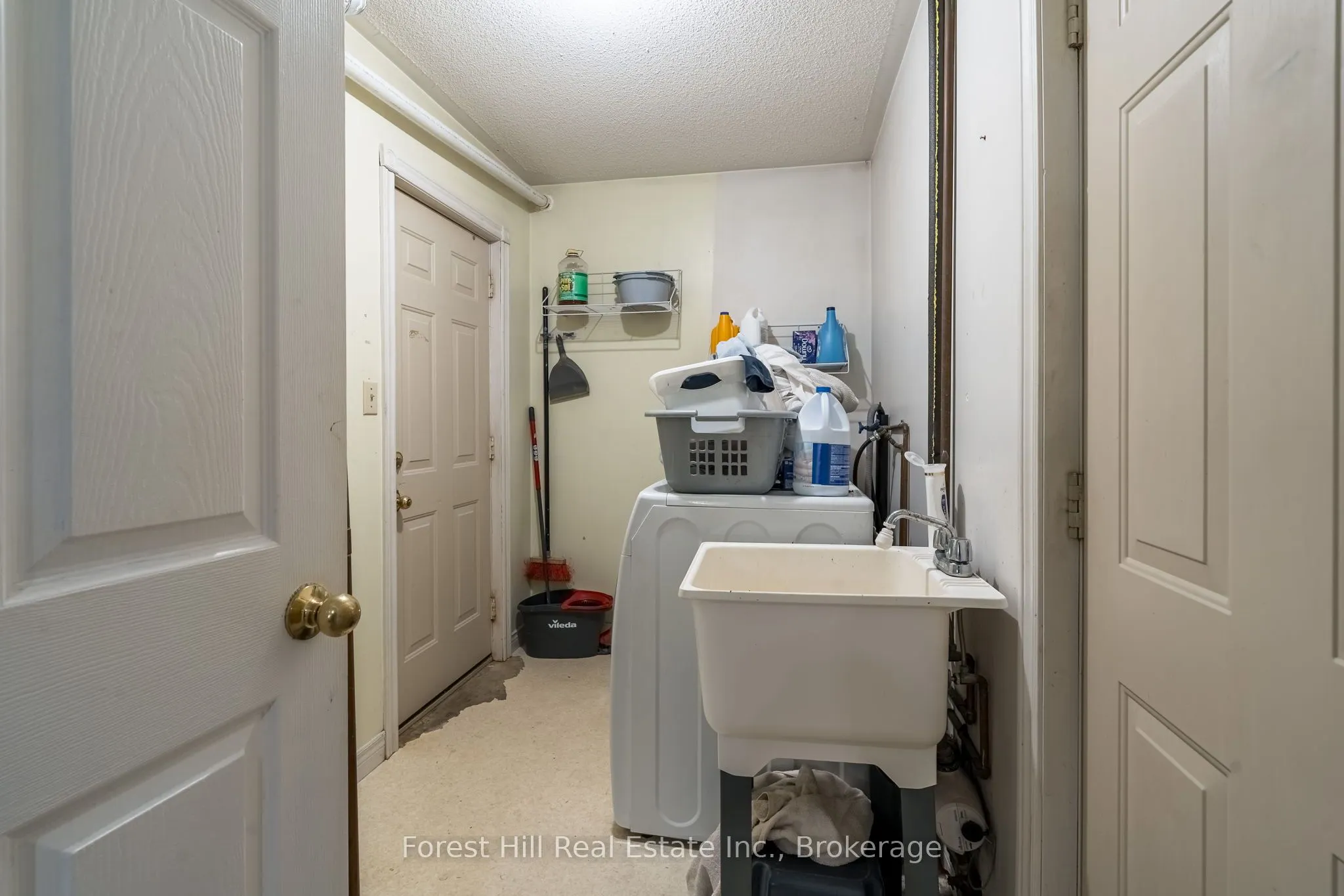 12 Crestview Drive
