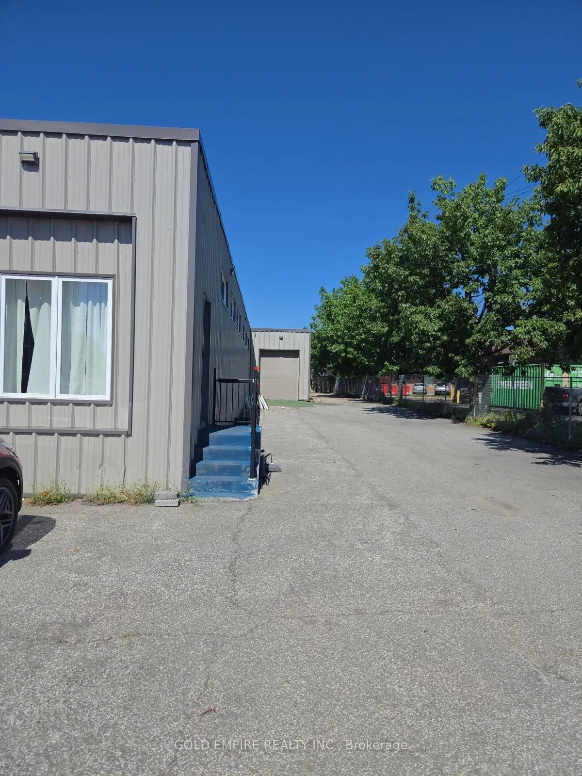 284 ADELAIDE Street
