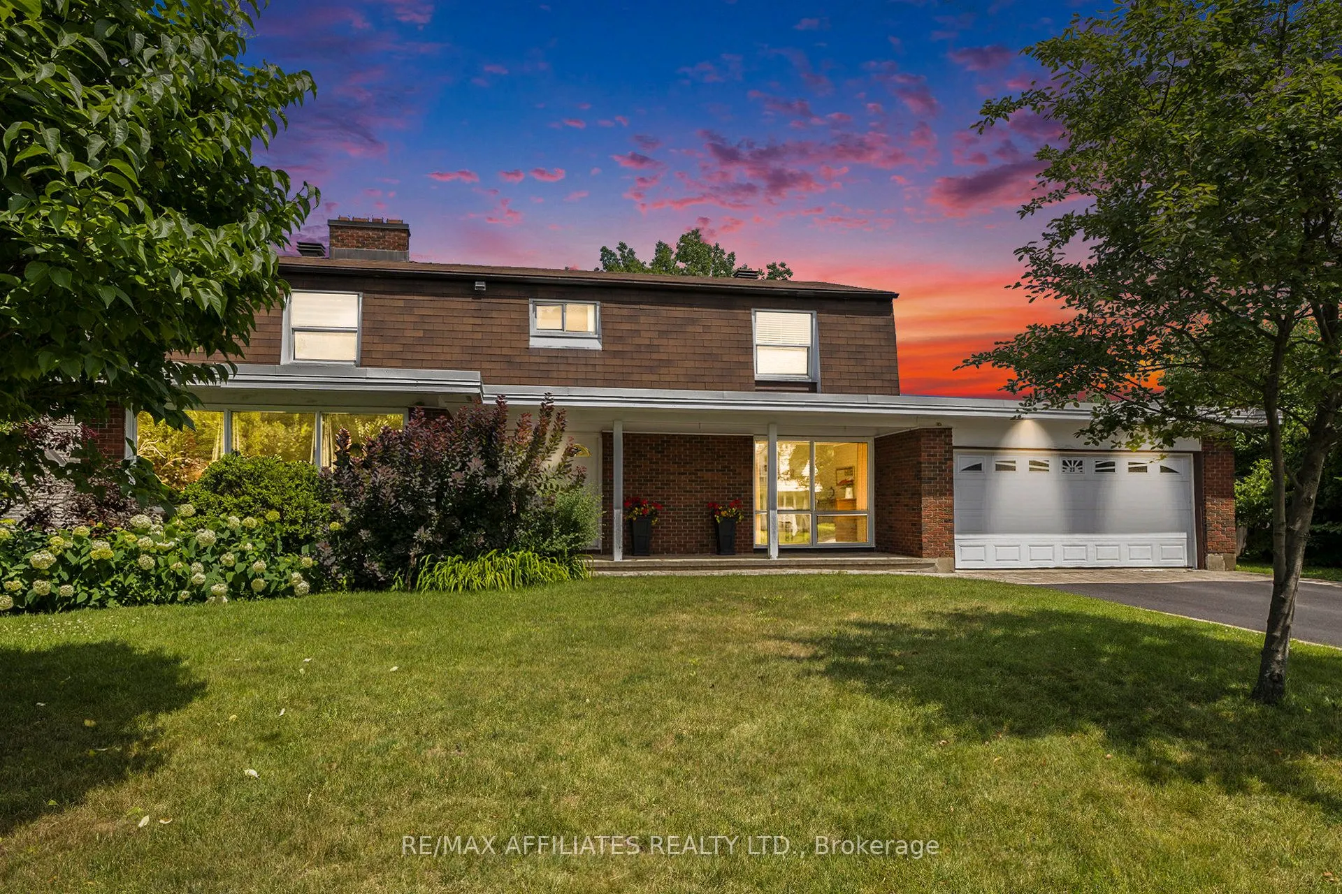 23 SIOUX Crescent