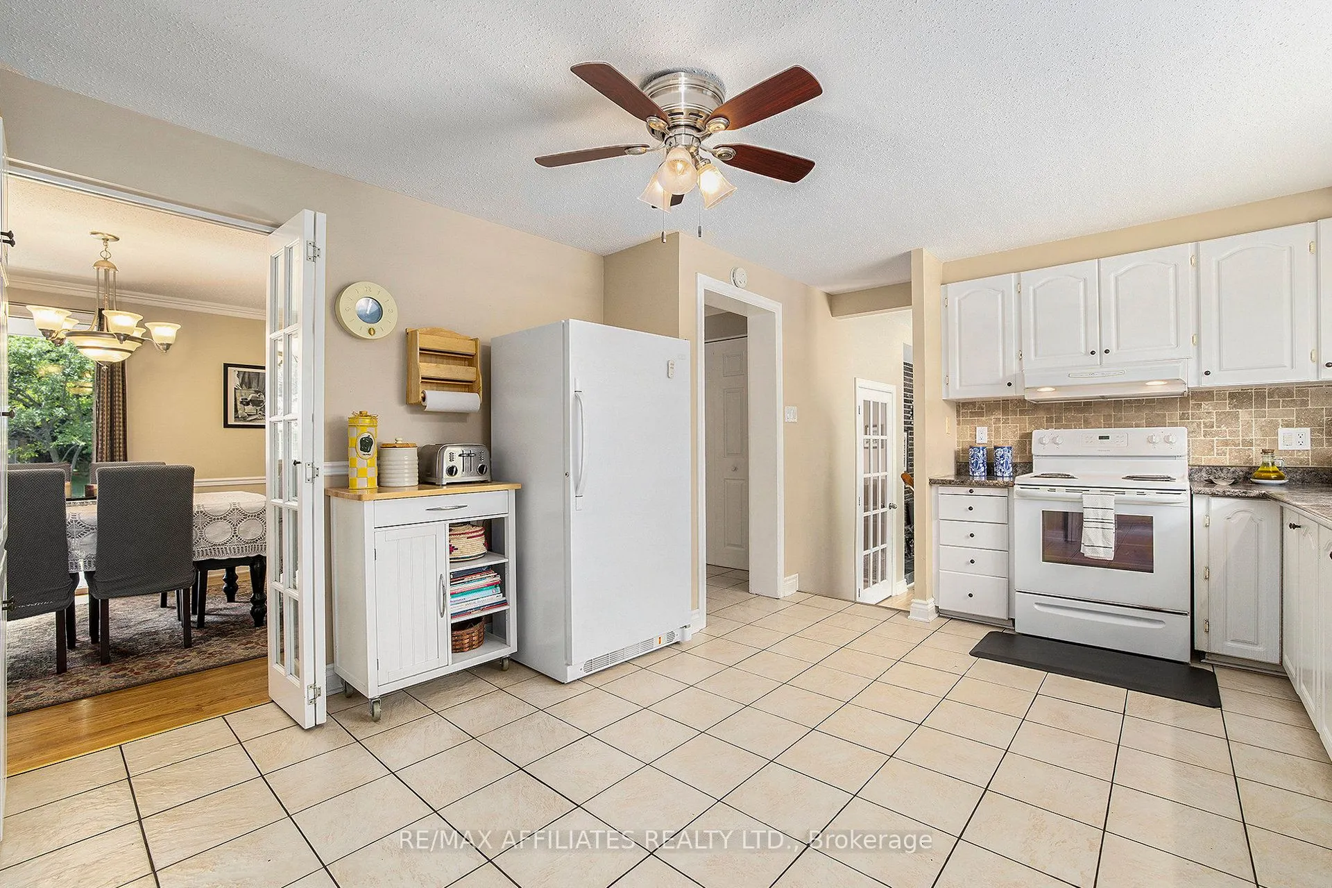23 SIOUX Crescent