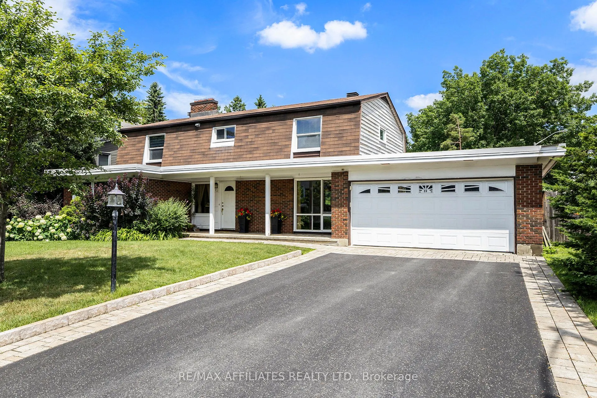 23 SIOUX Crescent