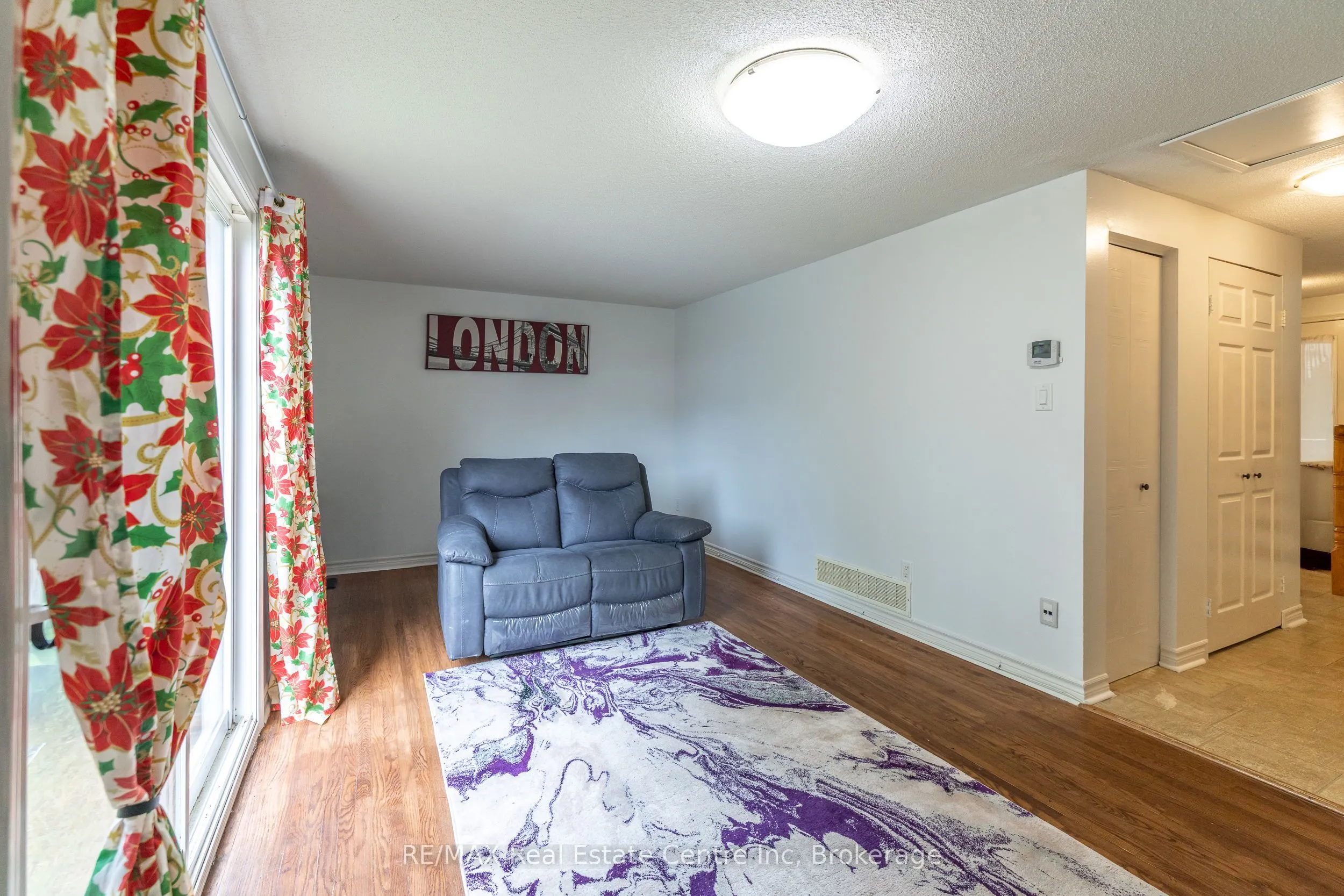 129 Victoria Road N, #74