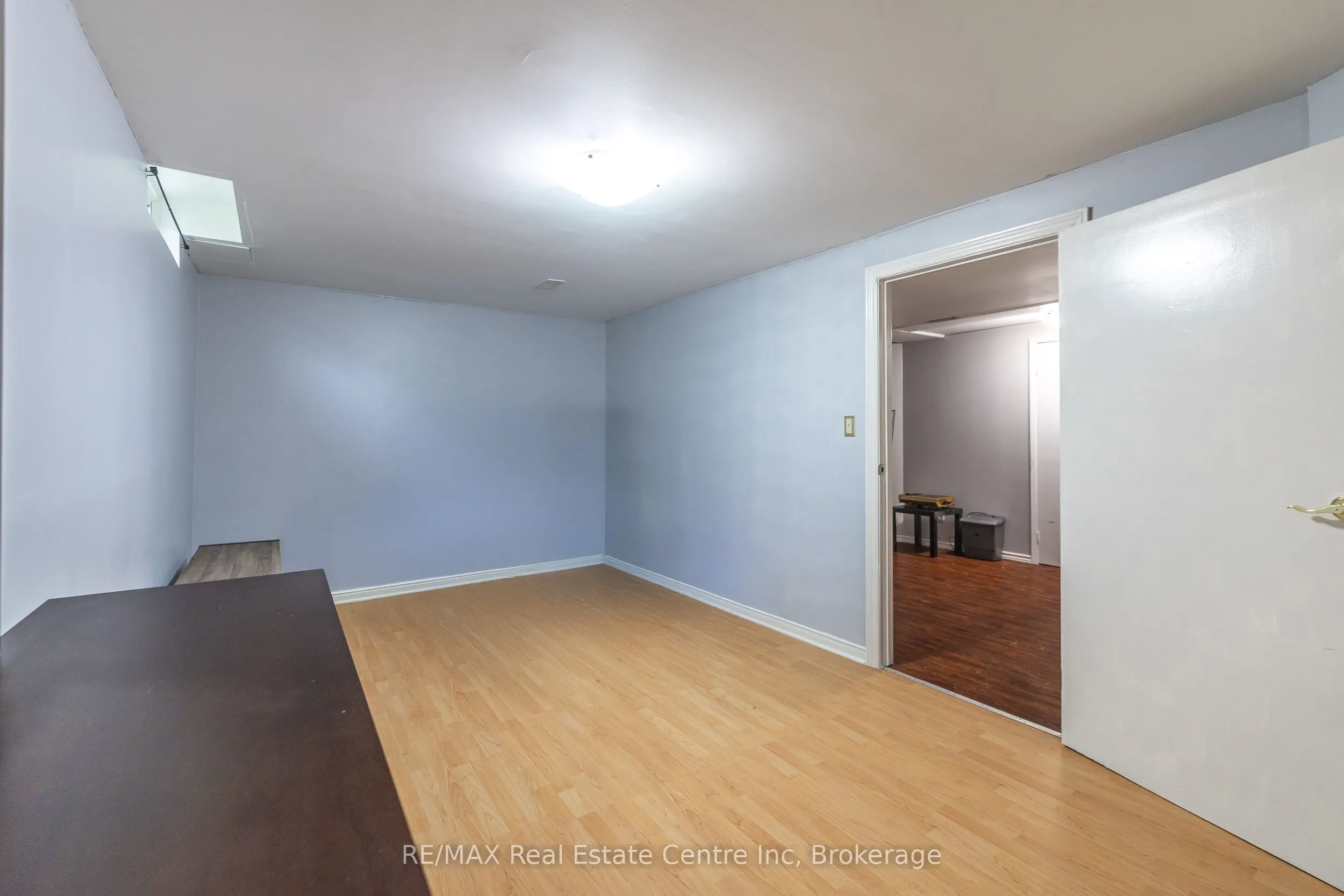 129 Victoria Road N, #74