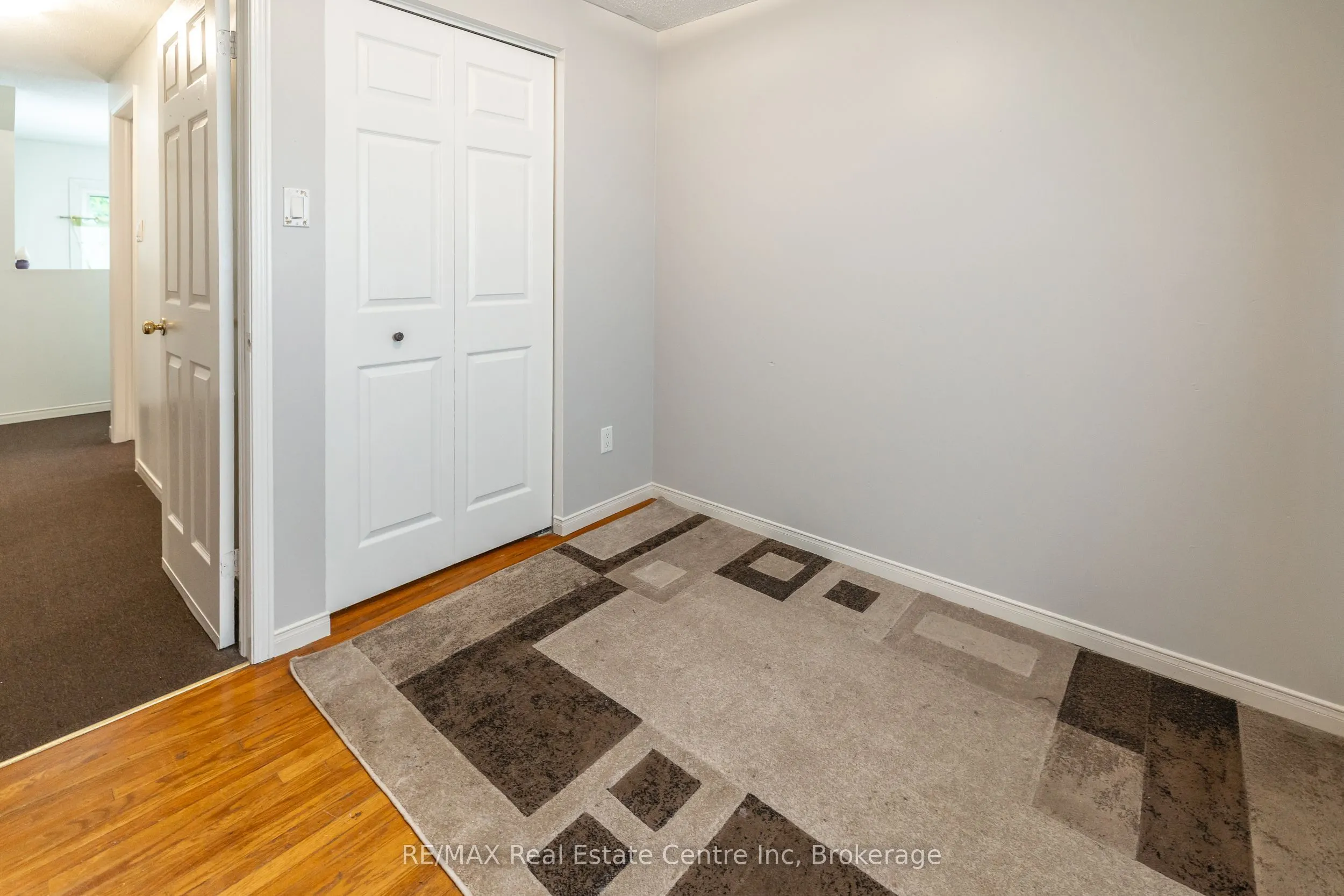129 Victoria Road N, #74