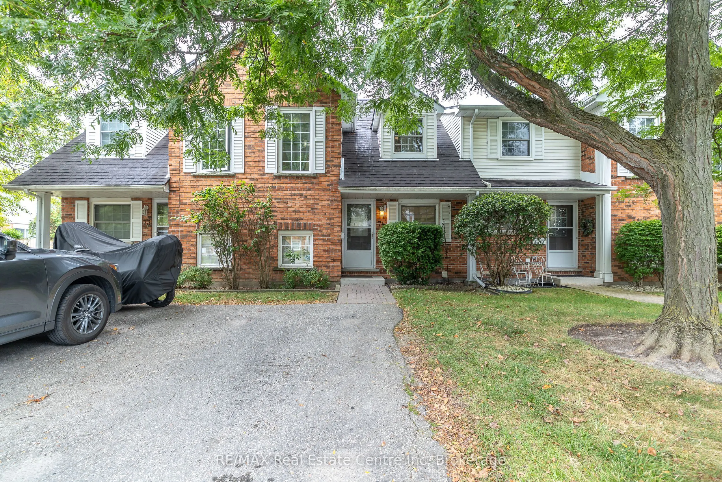 129 Victoria Road N, #74