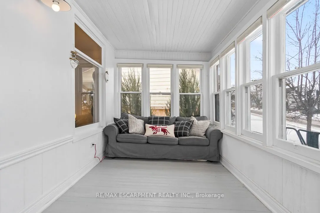4297 East Avenue, #1