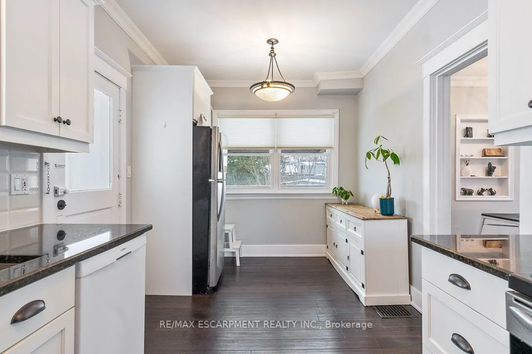 4297 East Avenue, #1