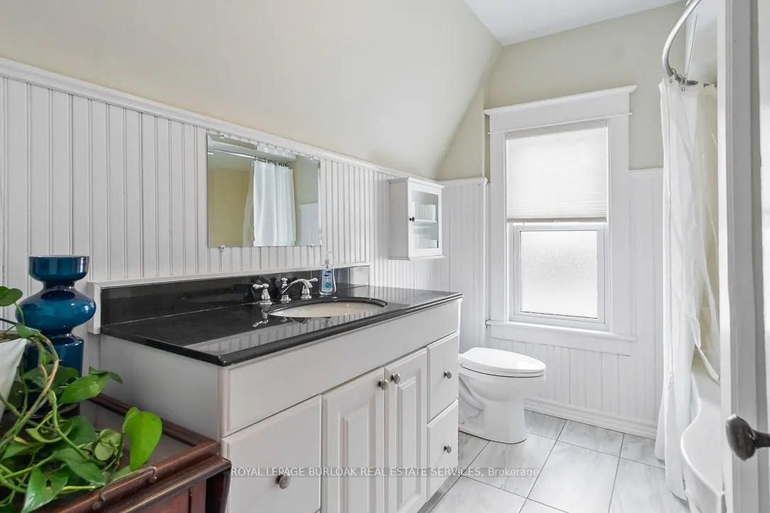 4297 East Avenue, #1