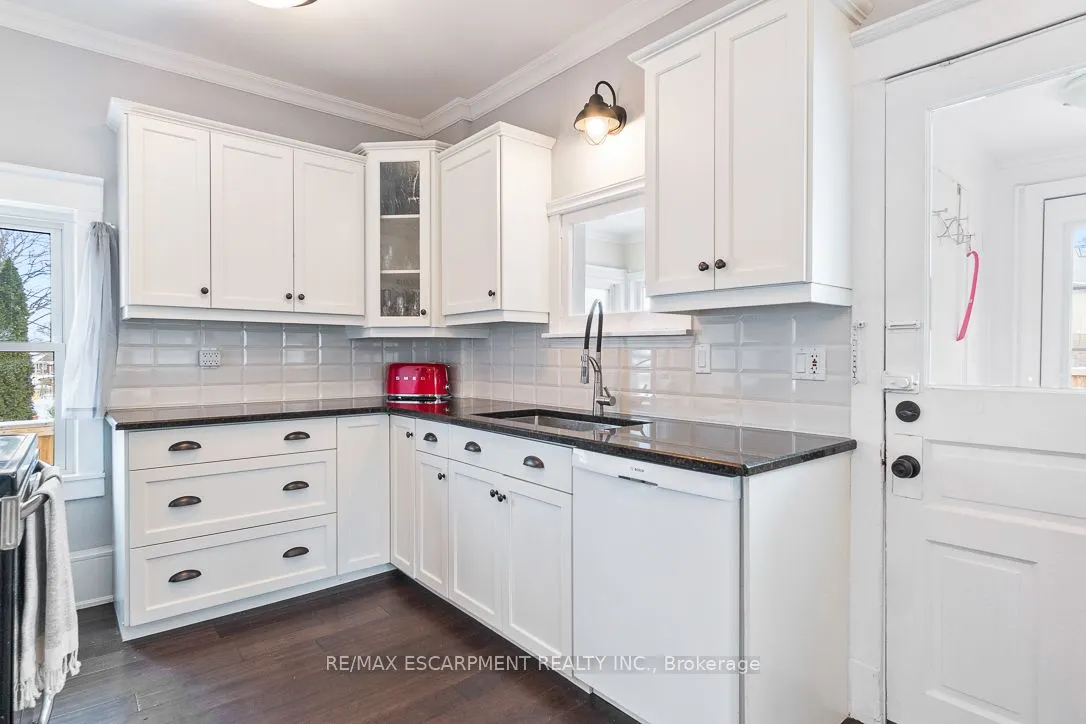4297 East Avenue, #1