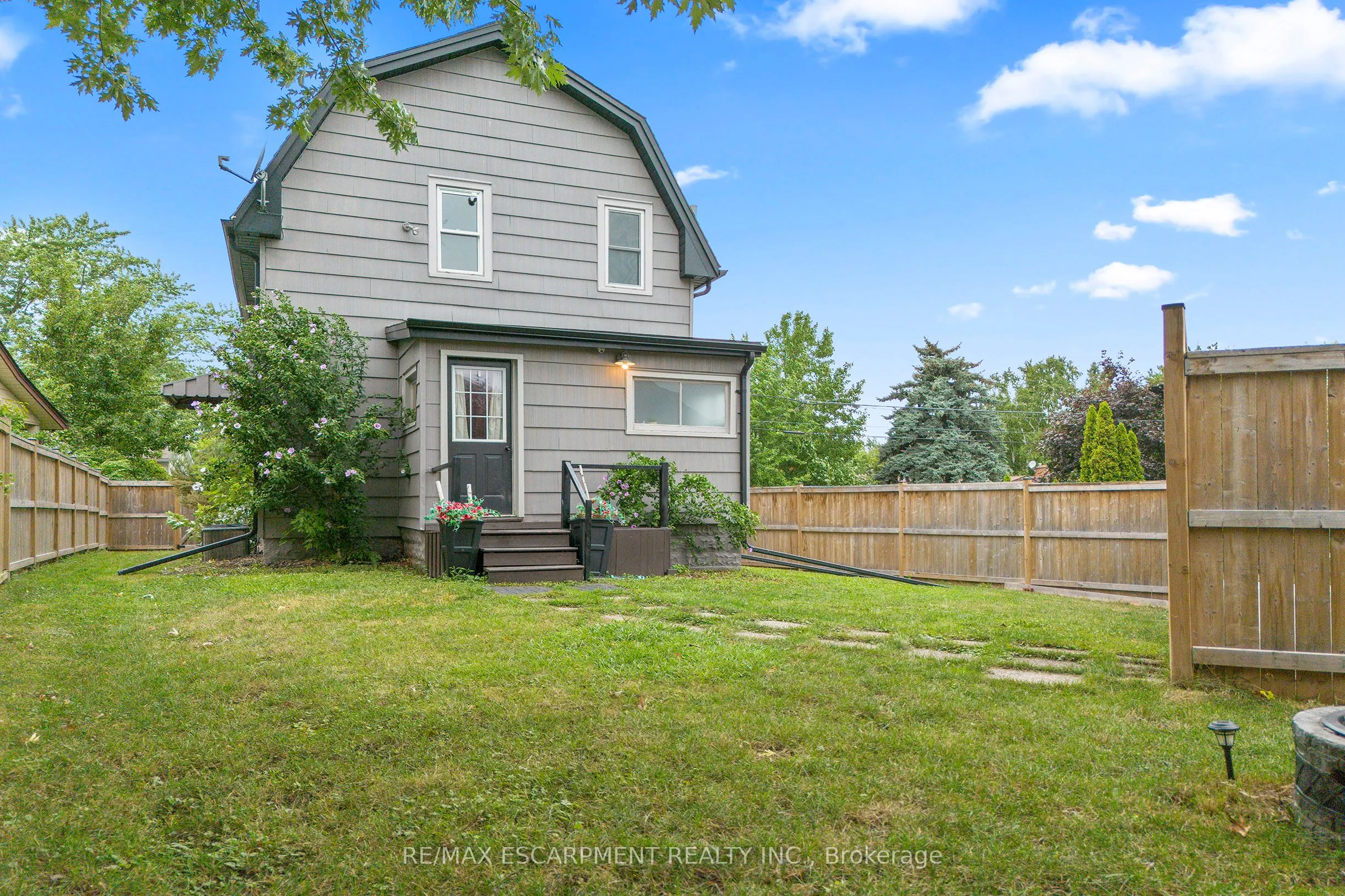 4297 East Avenue, #1