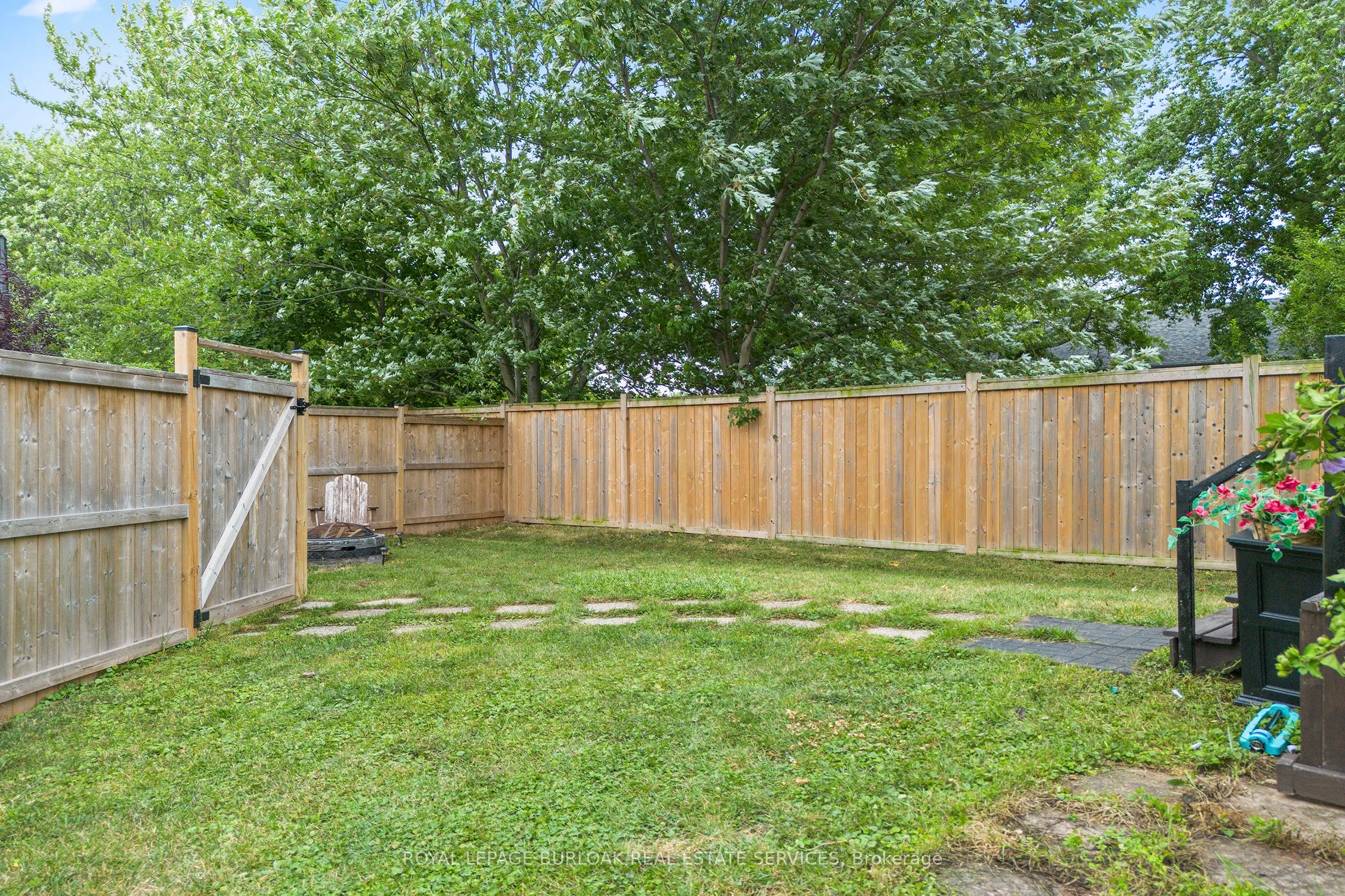 4297 East Avenue, #1