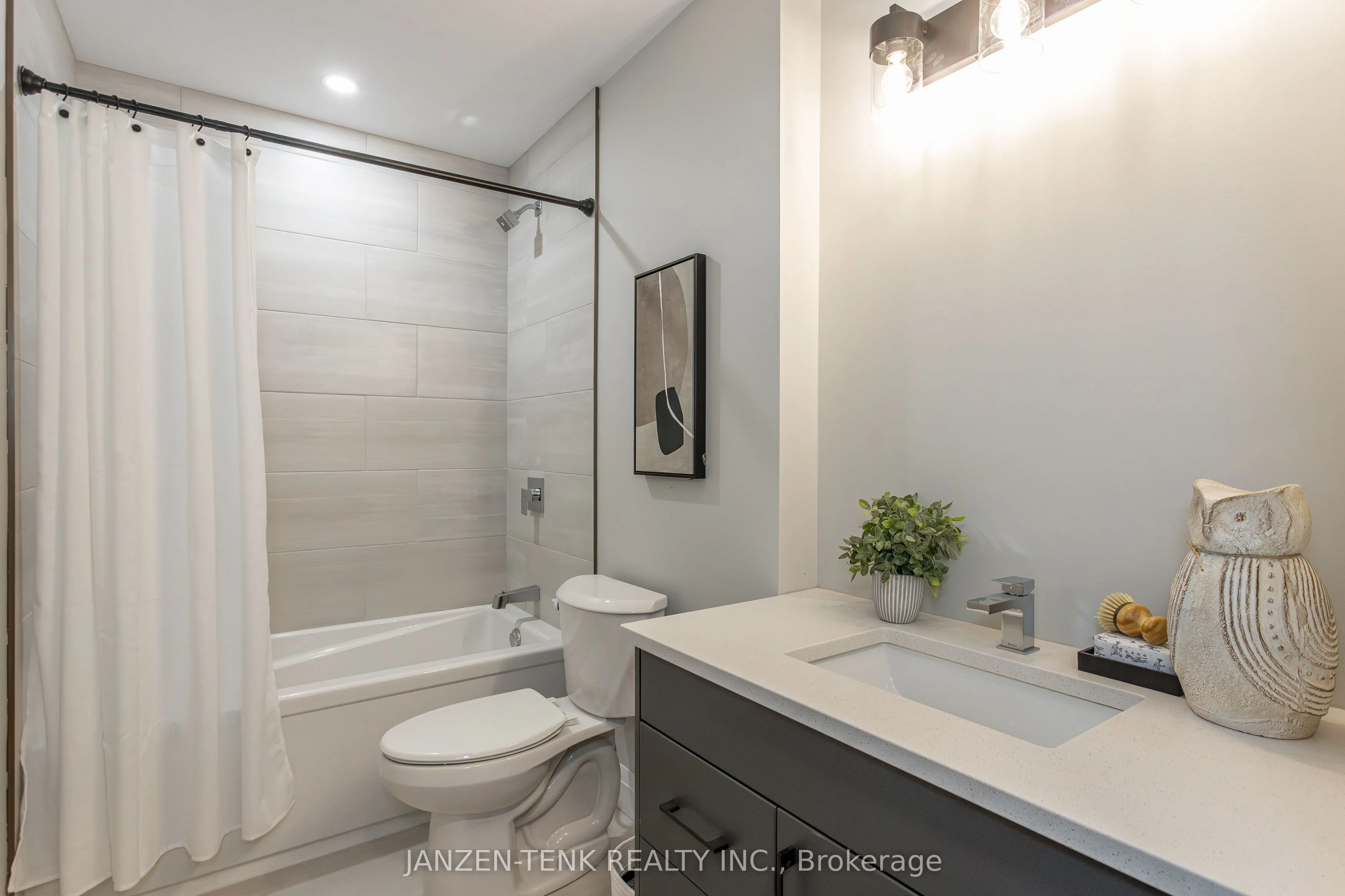 1150 Fanshawe Park Road E, #302