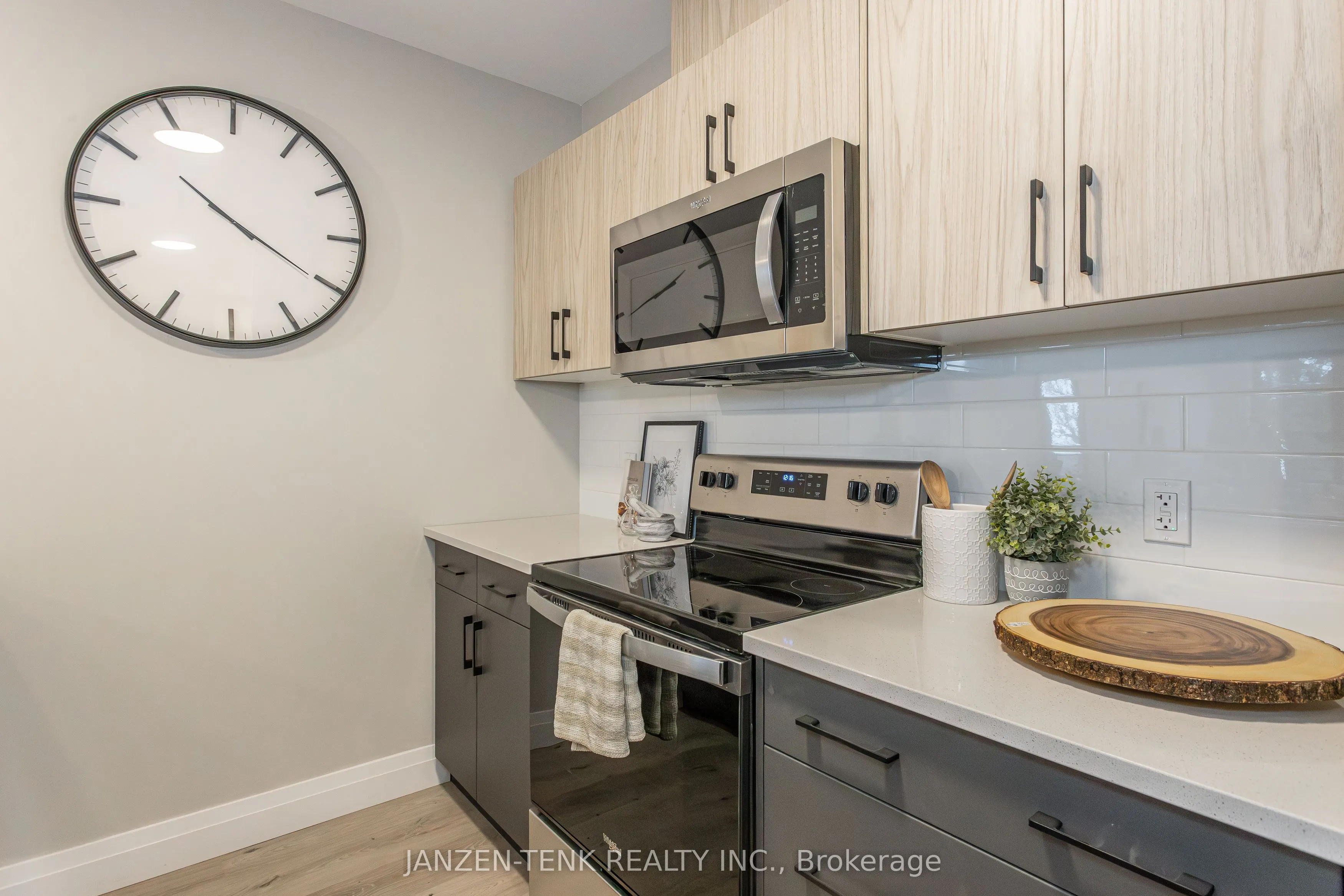 1150 Fanshawe Park Road E, #302