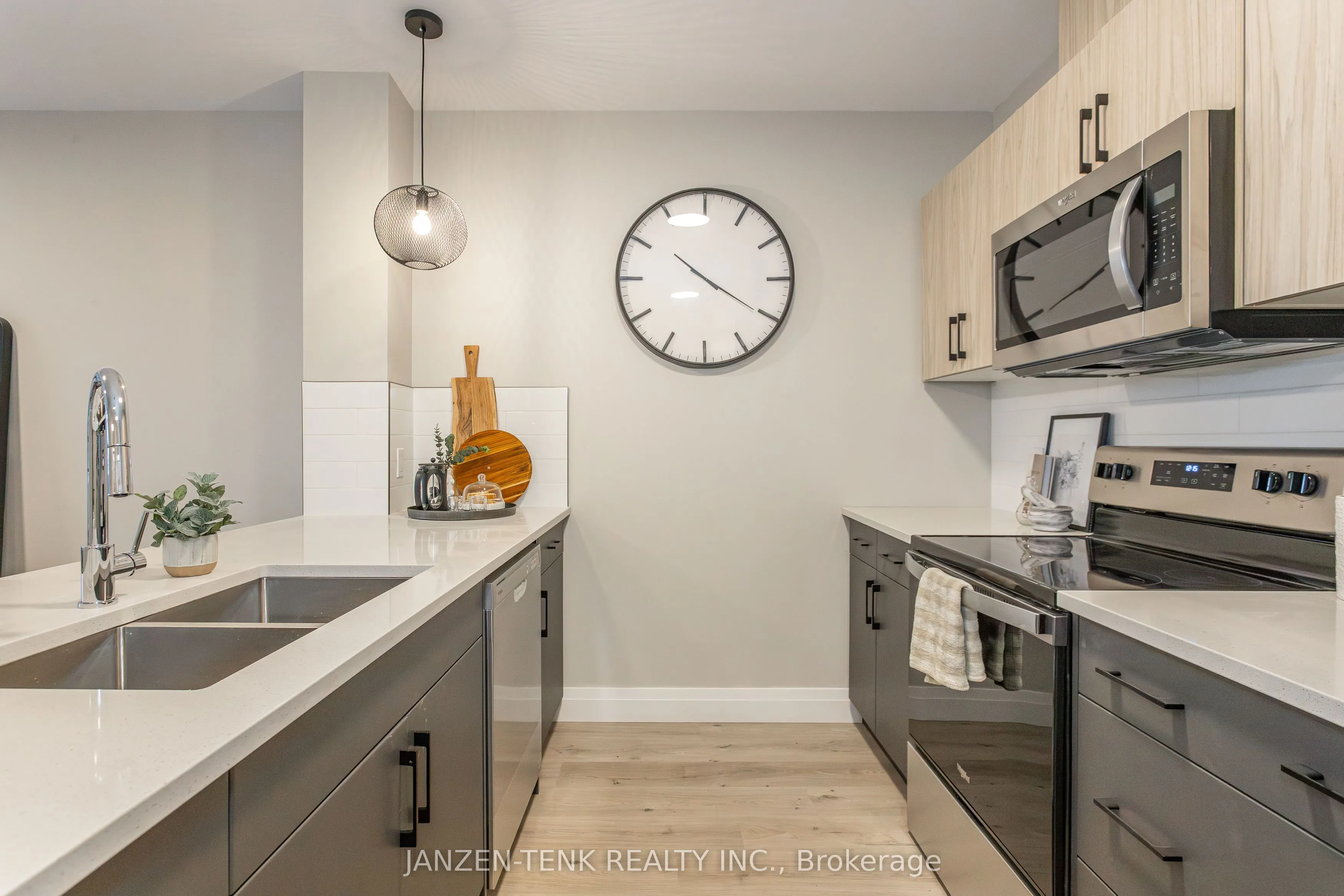 1150 Fanshawe Park Road E, #302