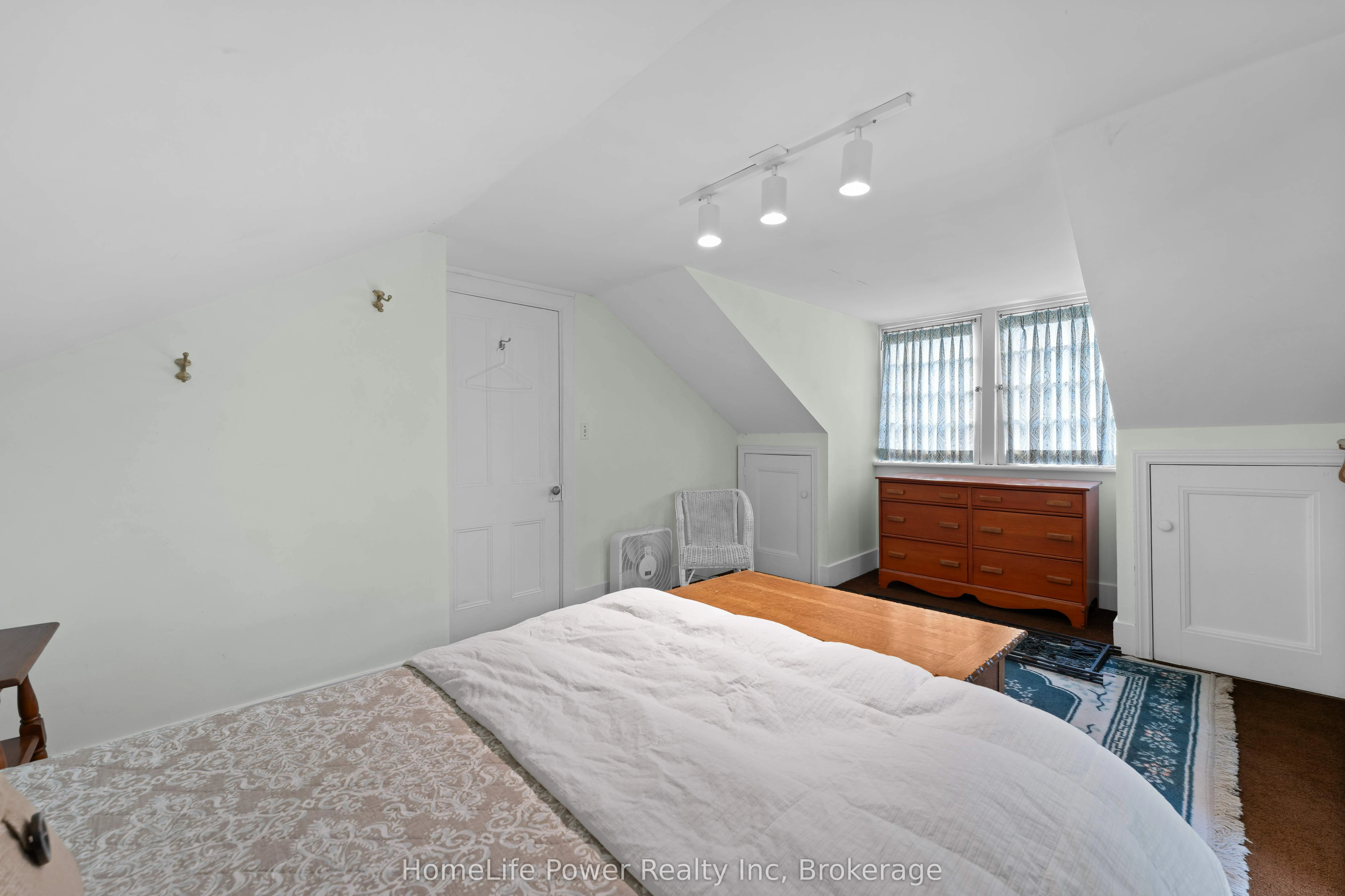 2 Alwington Avenue