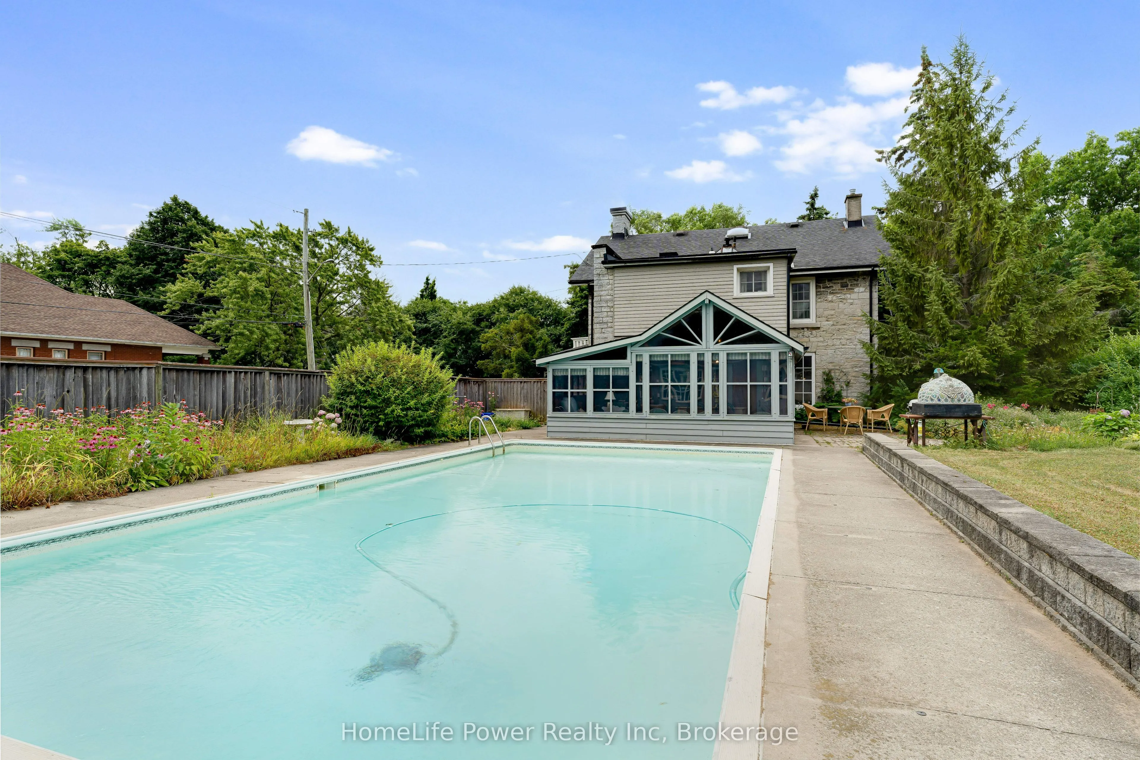 2 Alwington Avenue
