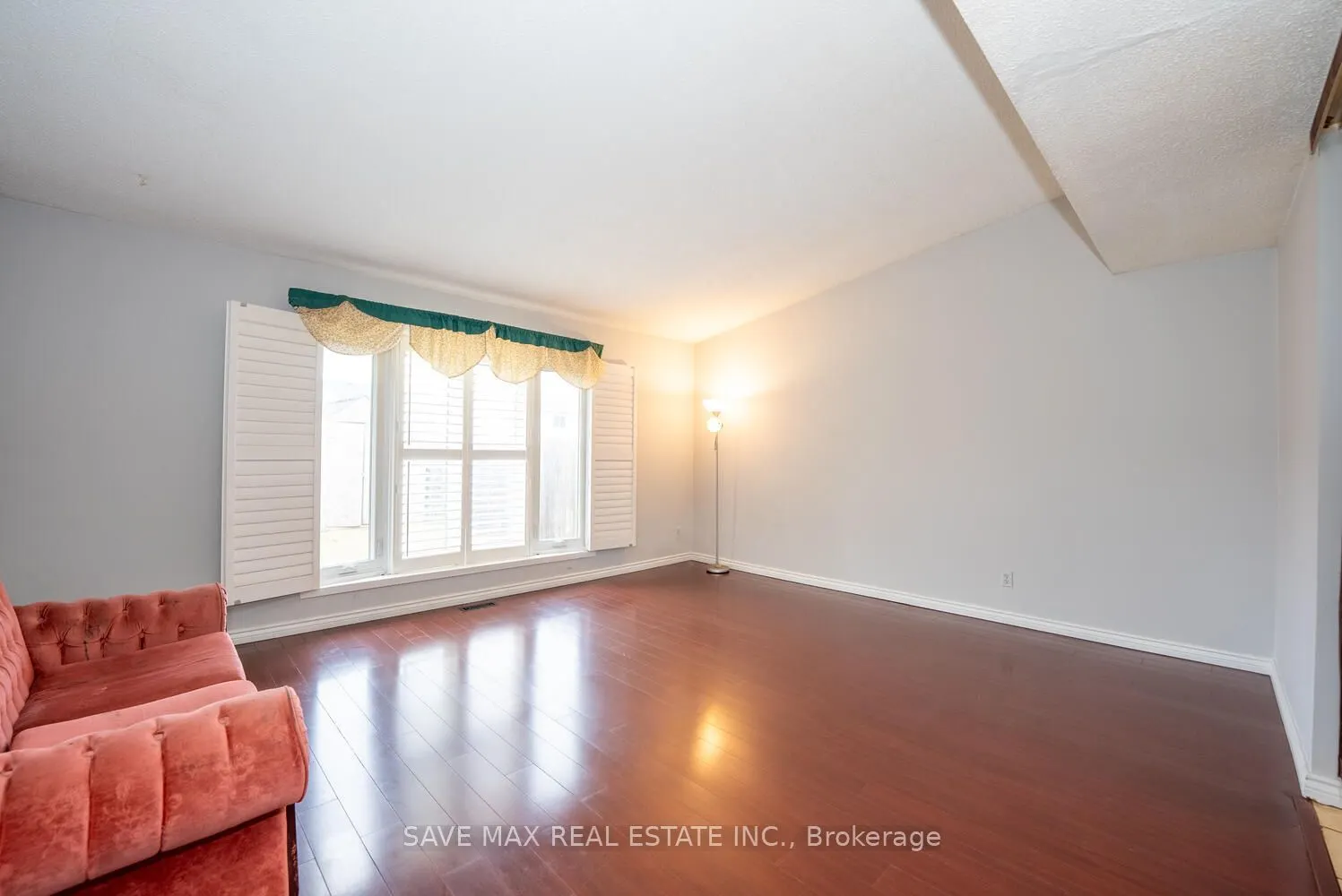 277 Macintosh Drive