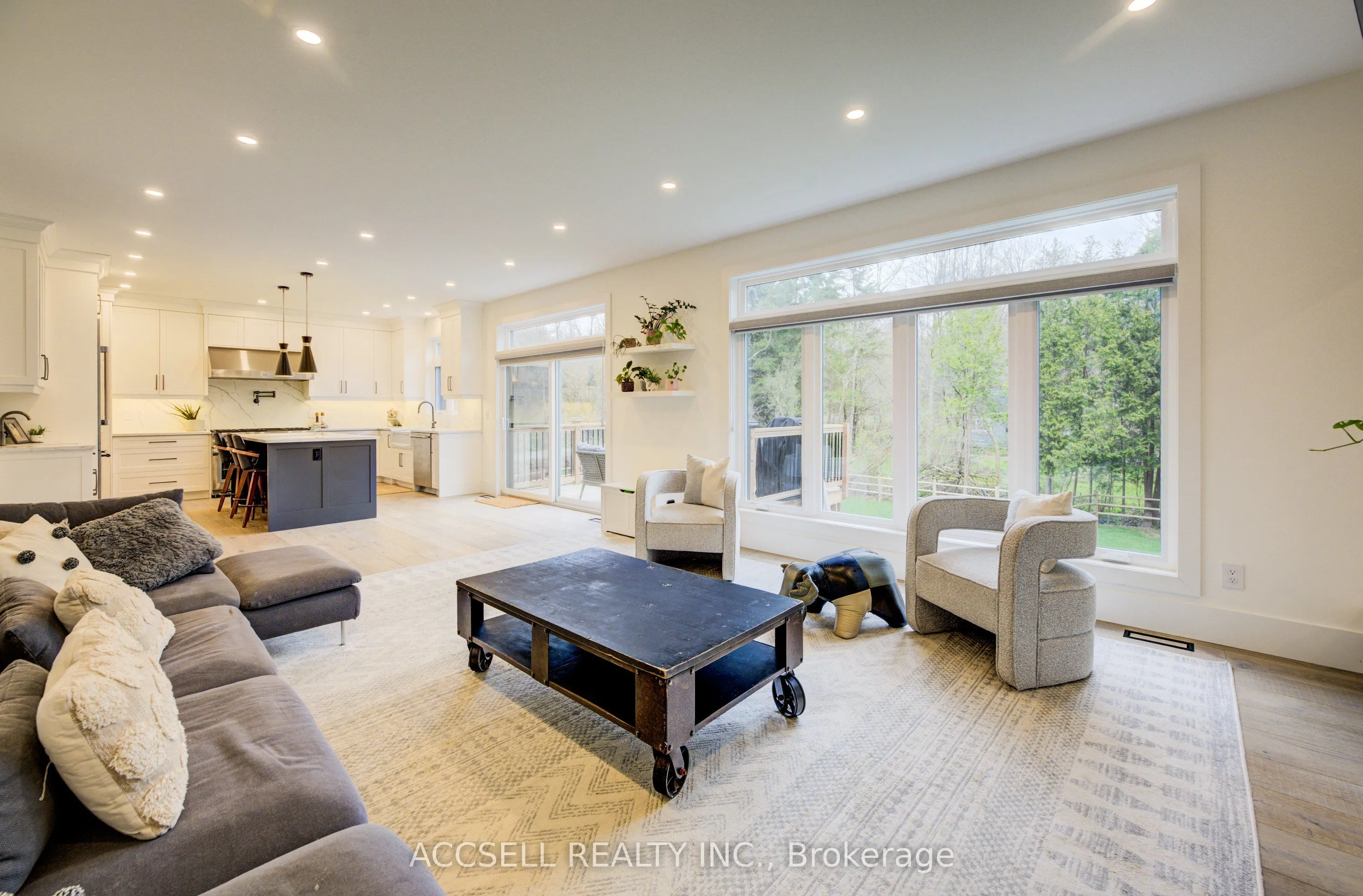 1095 Mineral Springs Road