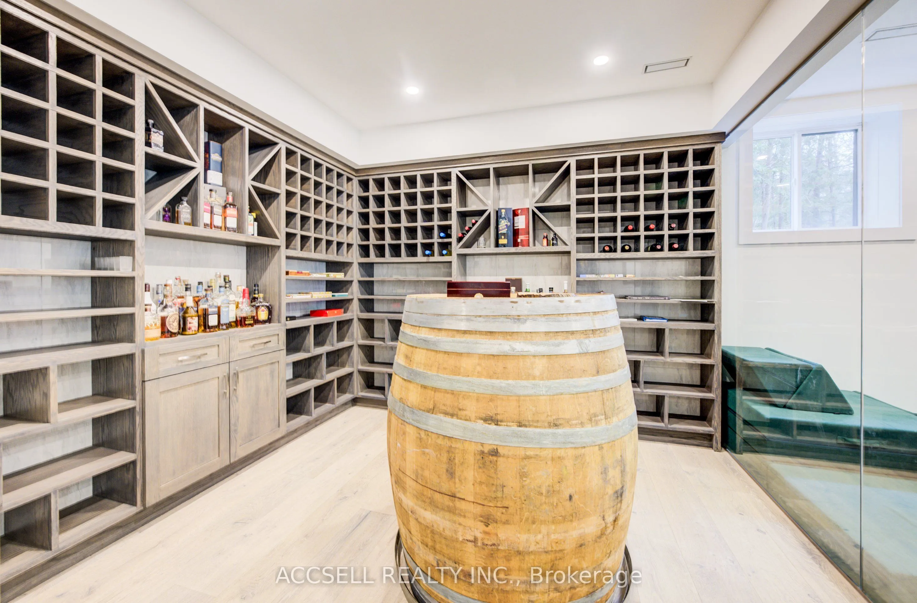1095 Mineral Springs Road