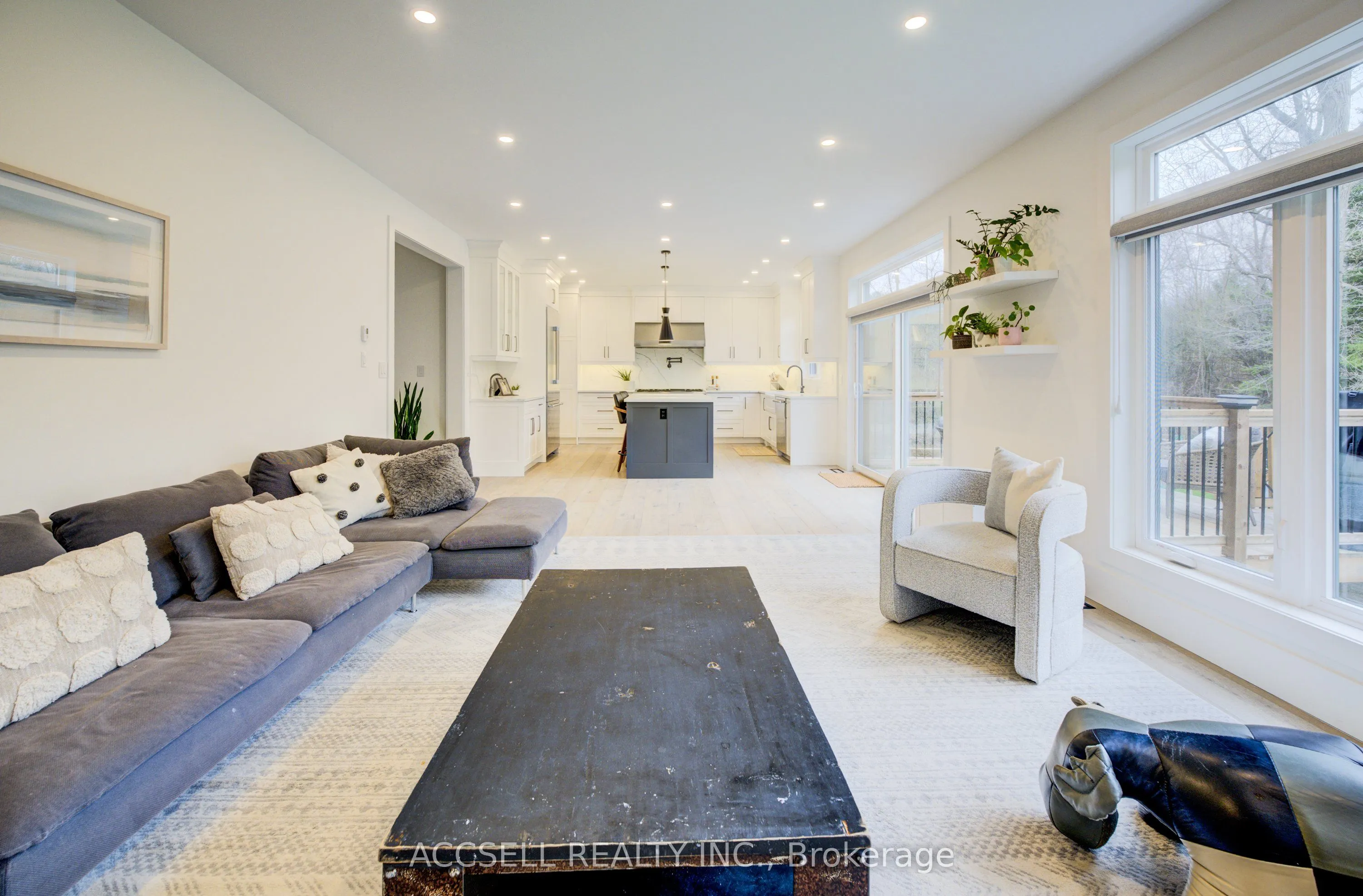 1095 Mineral Springs Road