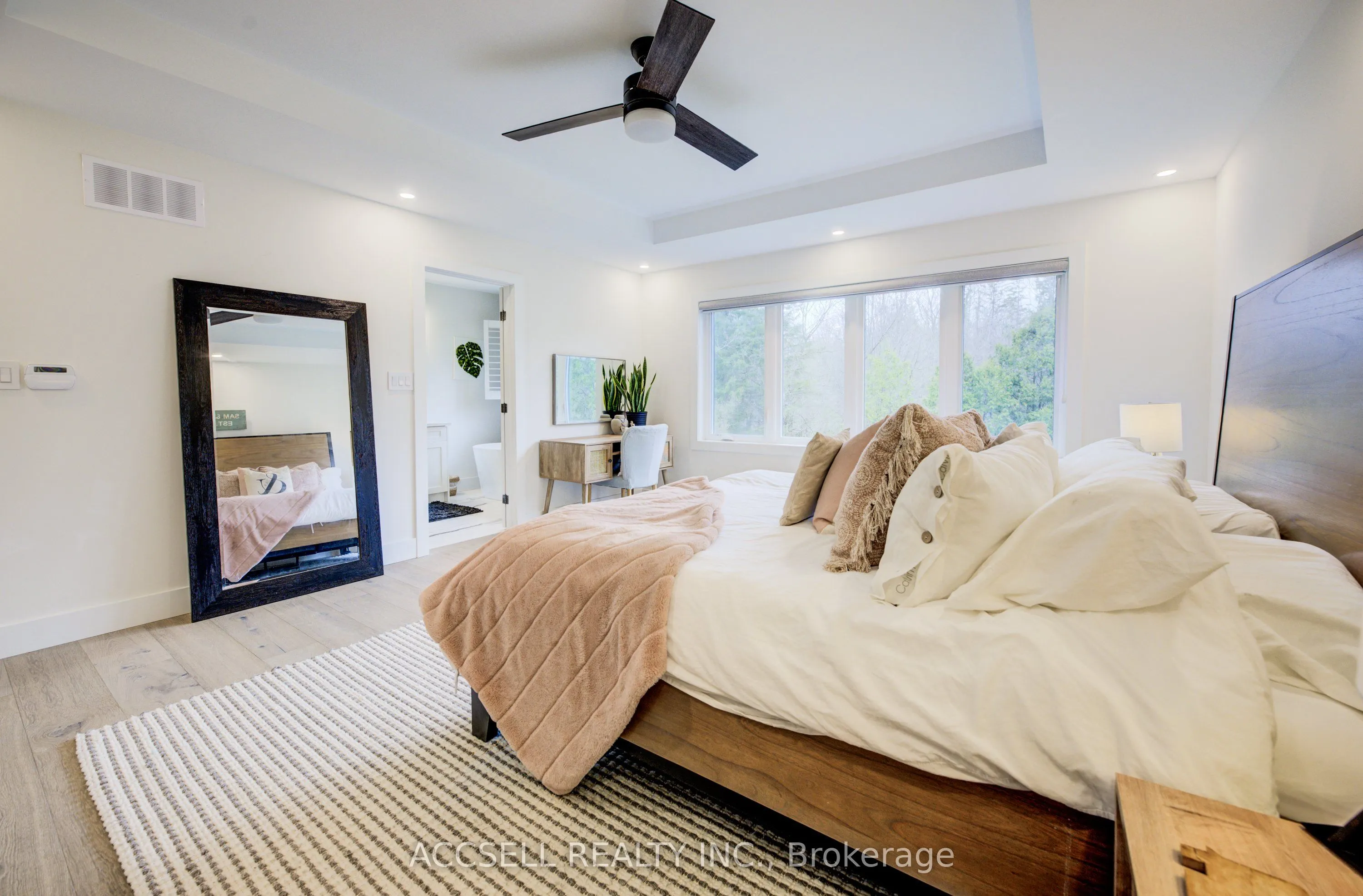 1095 Mineral Springs Road