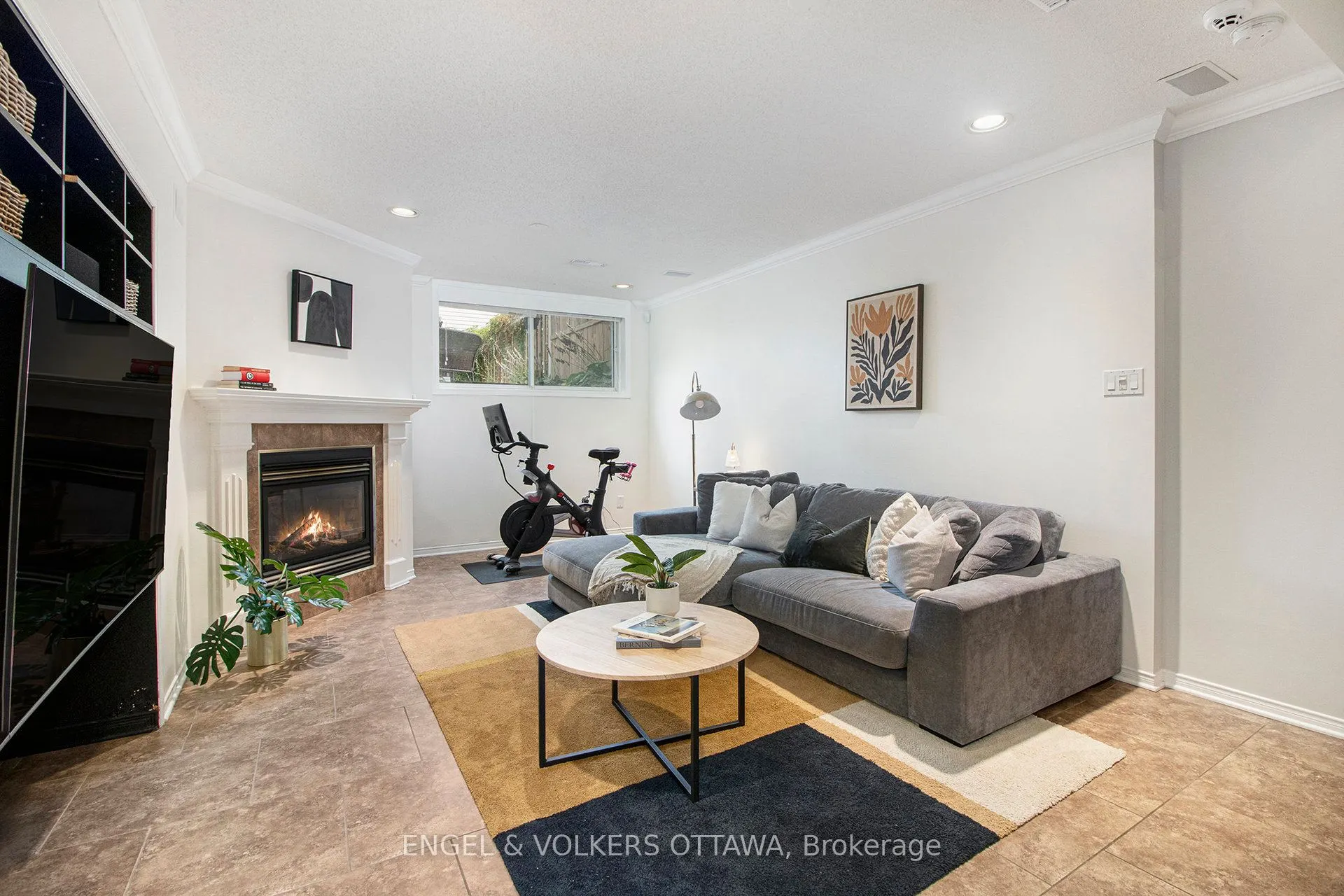 2047 Dorima Street