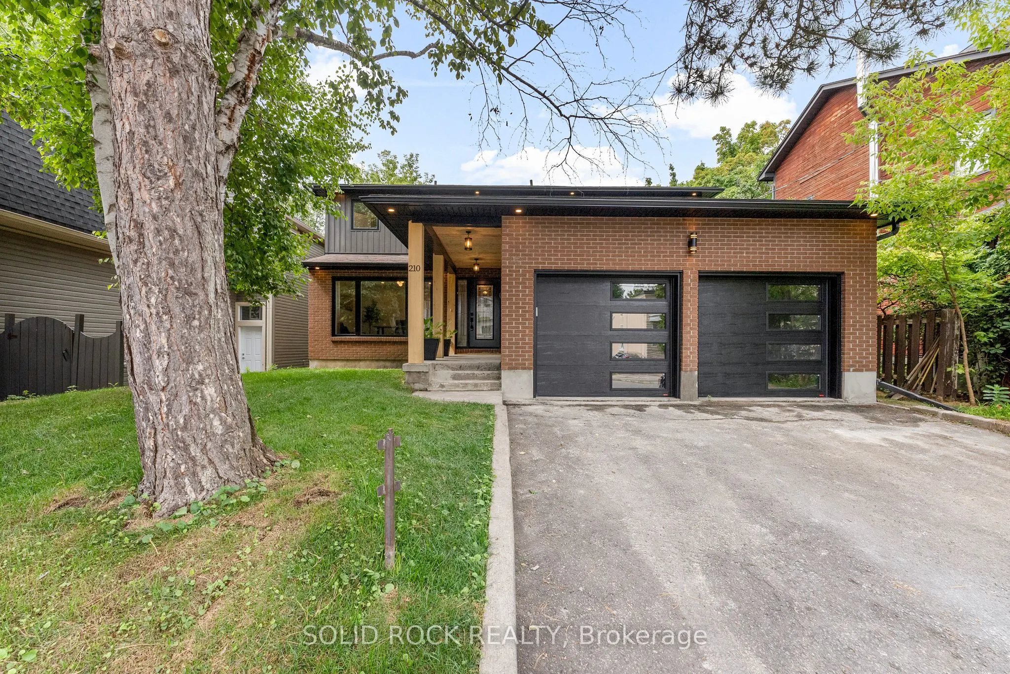 210 Carleton Avenue