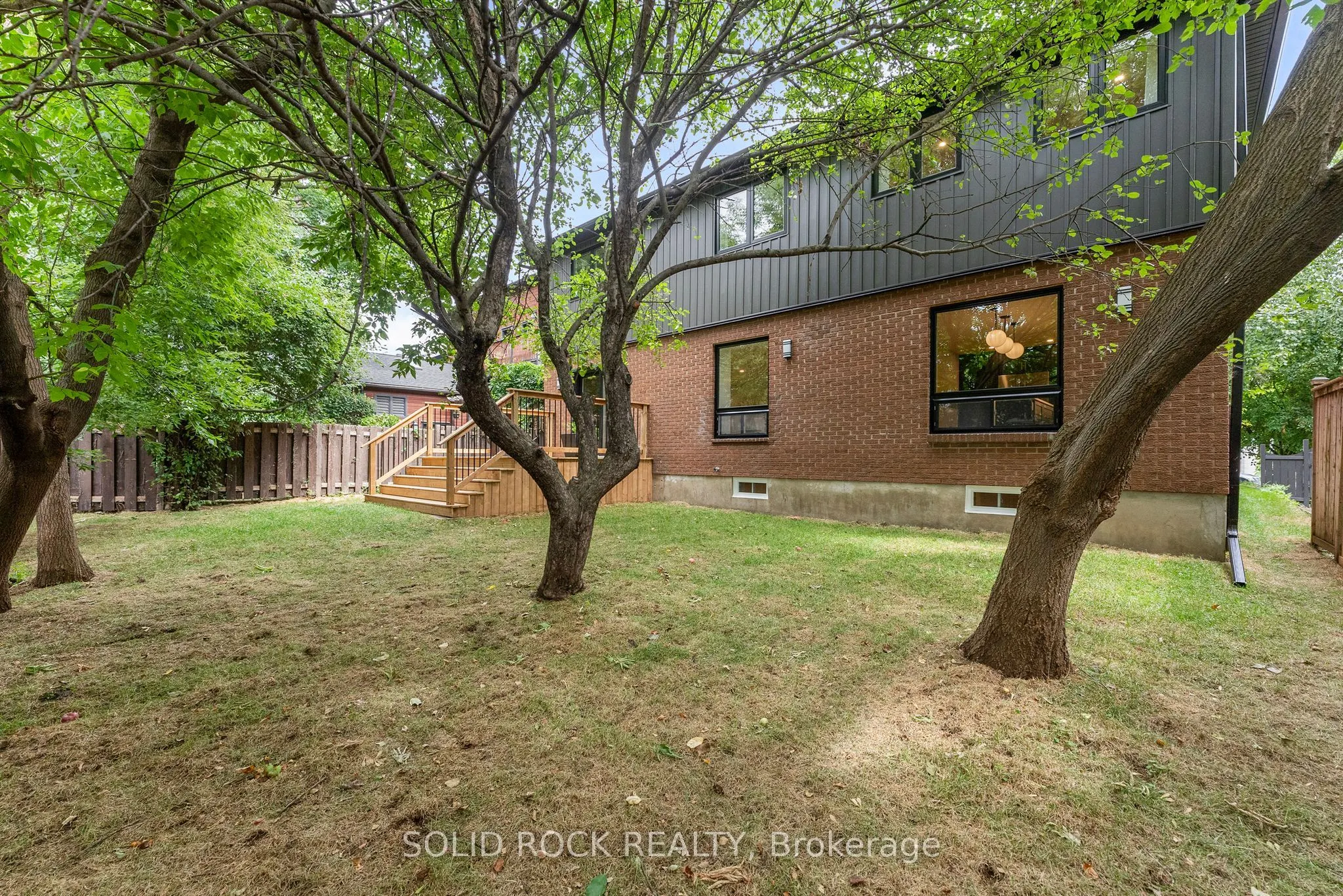210 Carleton Avenue